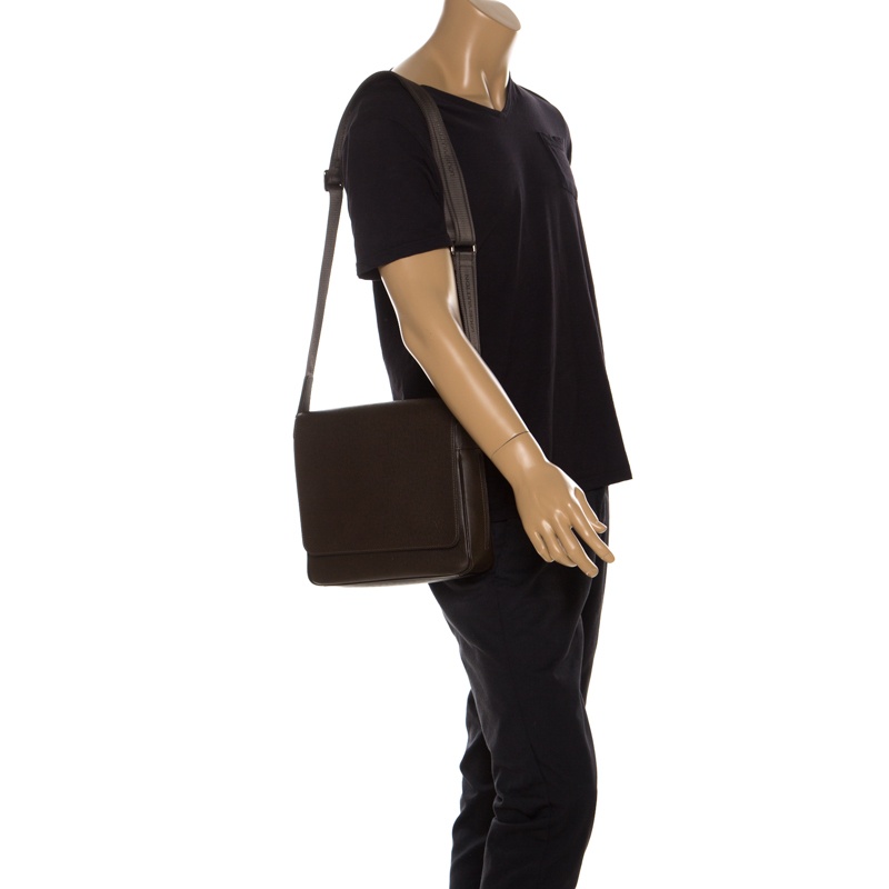 

Louis Vuitton Dark Brown Taiga Leather Roman PM Bag