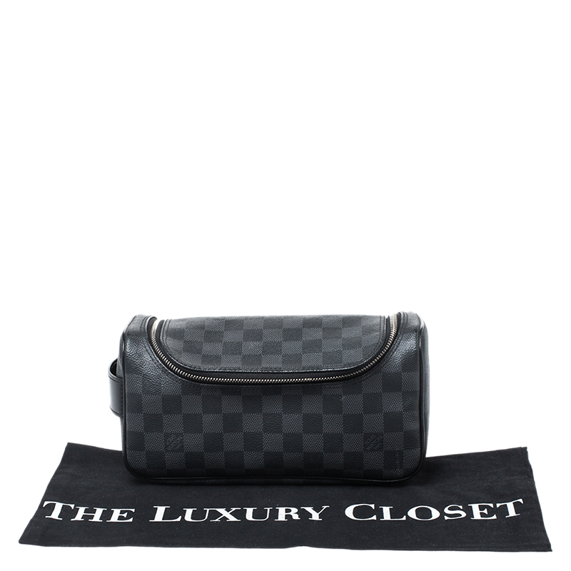 Louis Vuitton Monogramm Kulturbeutel 19 Kosmetikkoffer Poche Toilette Leder  ref.484801 - Joli Closet