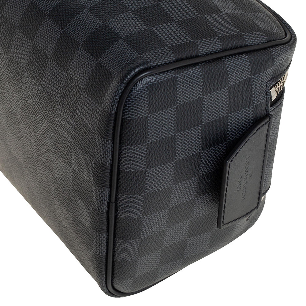 Louis Vuitton Dopp kit toilet pouch (M44494)