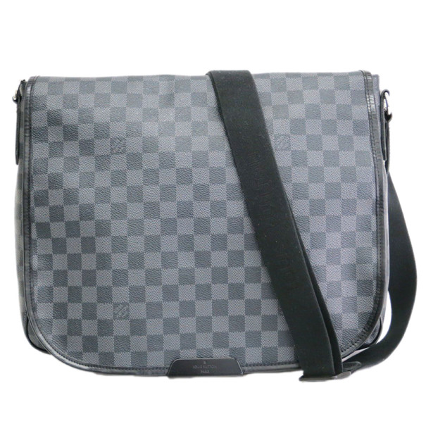 Louis Vuitton Damier Graphite Daniel Messenger Bag GM