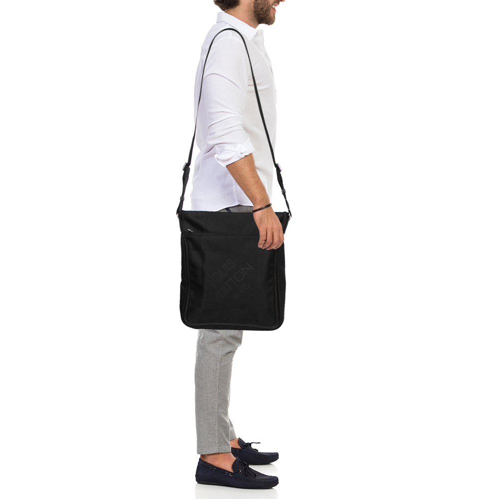 

Louis Vuitton Black Damier Geant Canvas Vertical Messenger Bag
