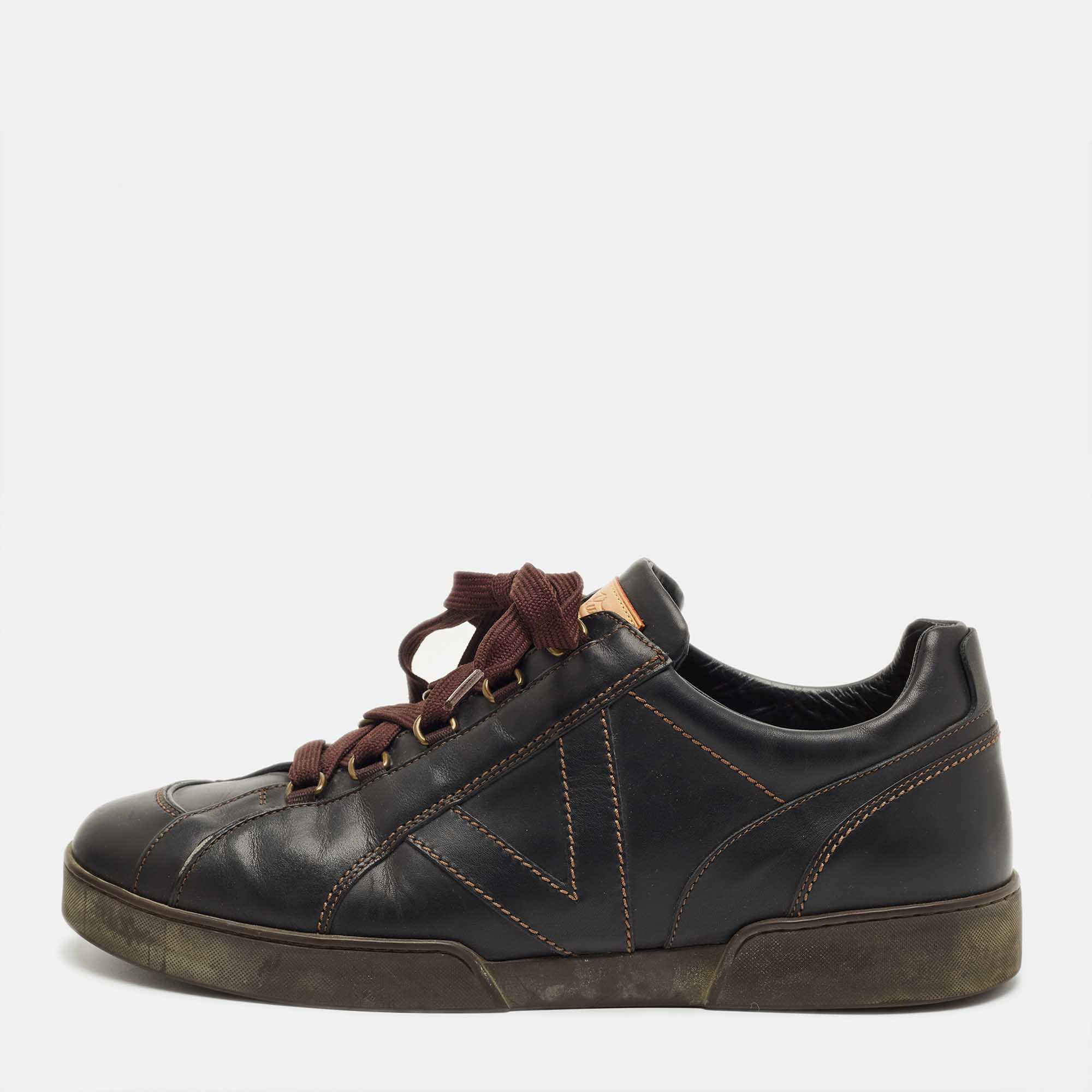 

Louis Vuitton Black Leather Lace Up Sneakers Size 45