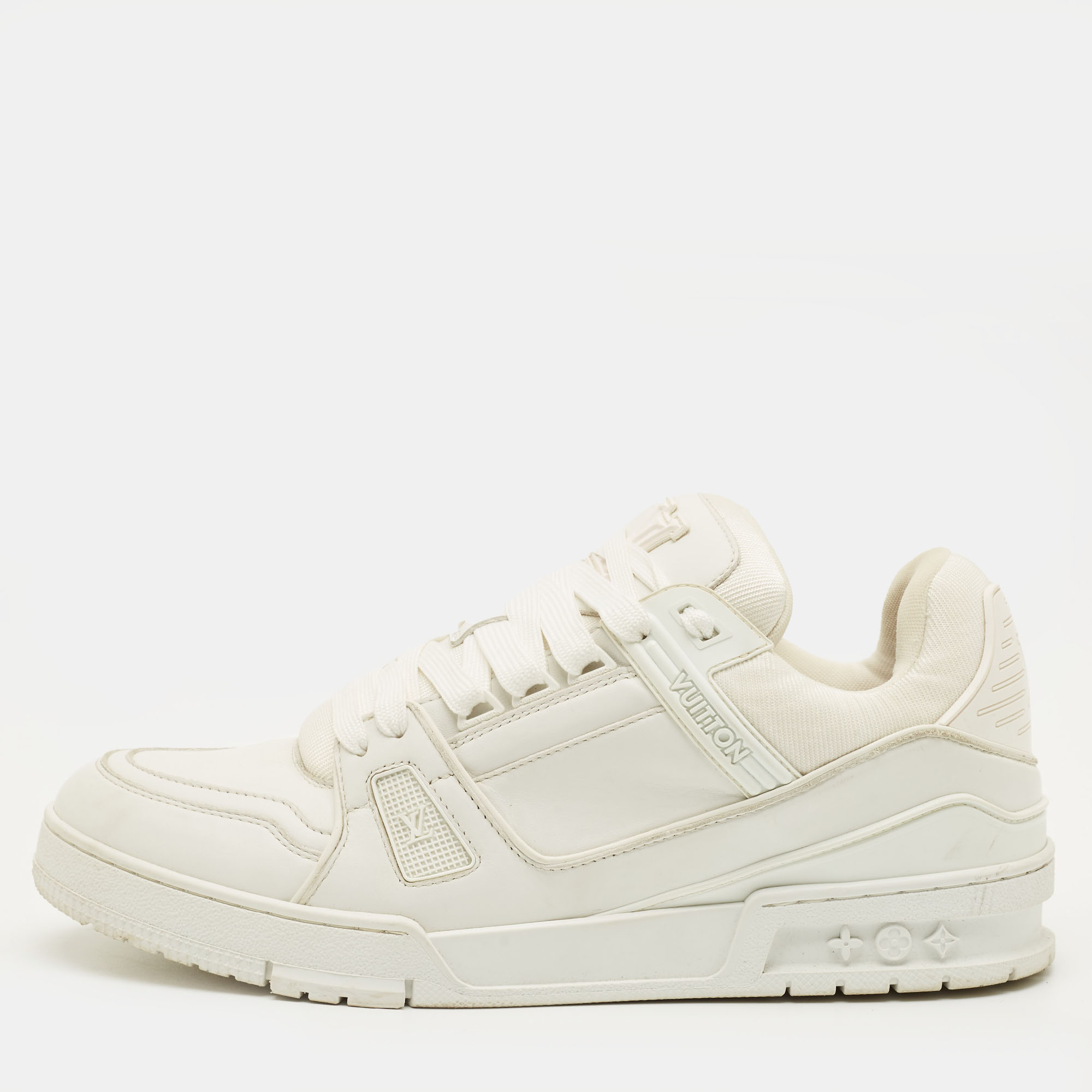 

Louis Vuitton LV Trainer Size 43 White Fabric and Leather Lace Up Sneakers