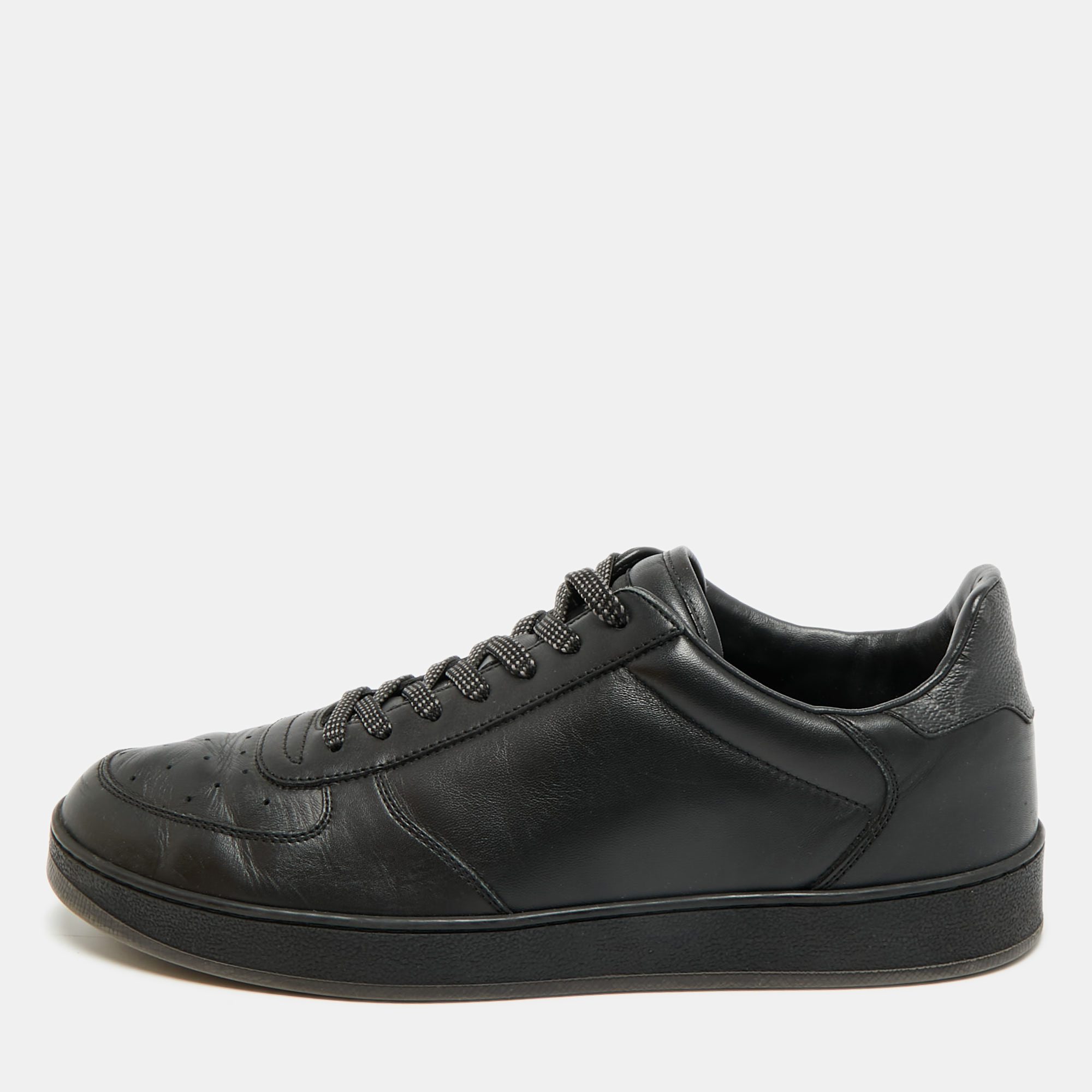 

Louis Vuitton Rivoli Size 40 Black Leather Low Top Sneakers