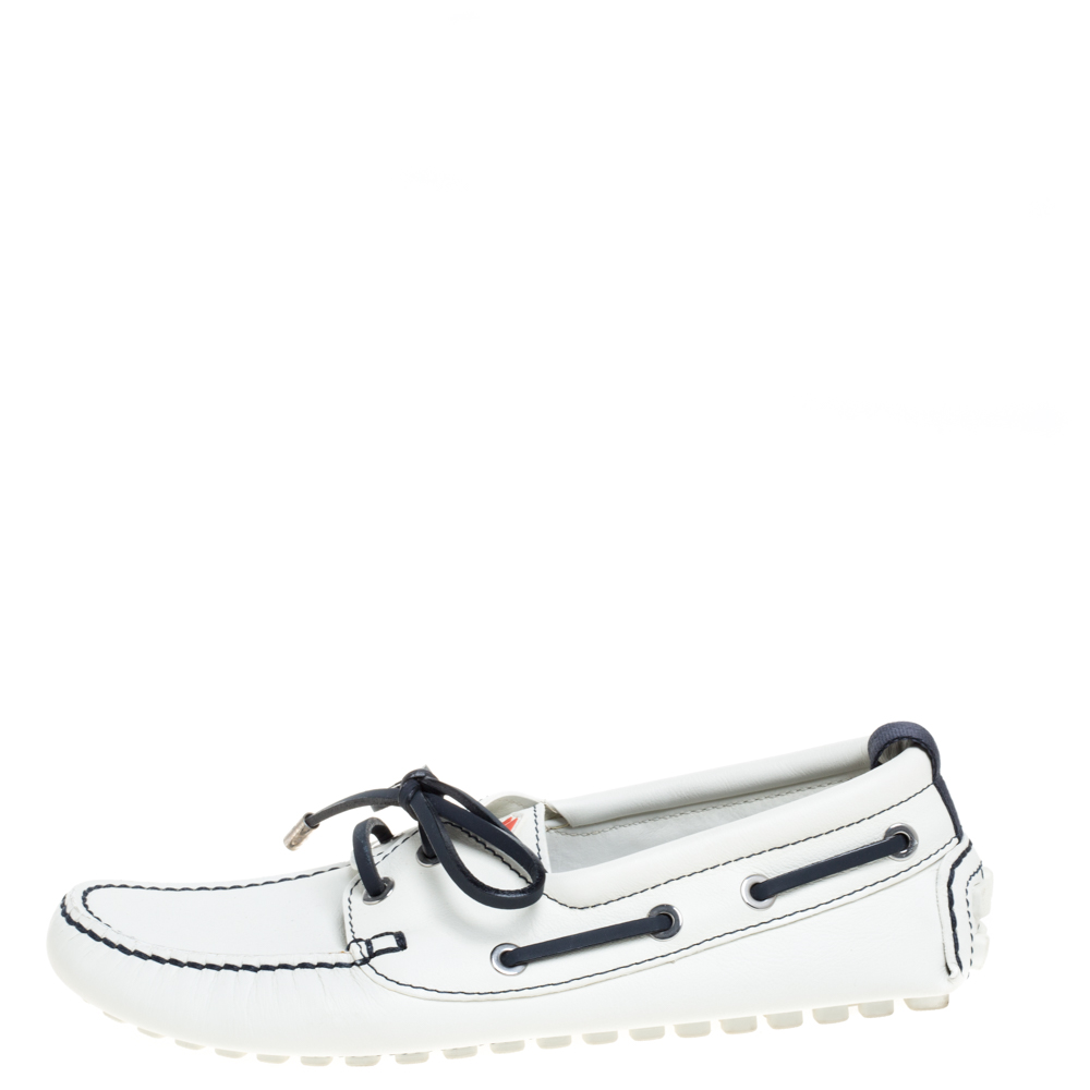 

Louis Vuitton White/Navy Blue Leather LV Cup Loafers Size