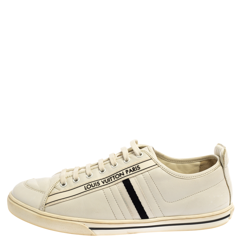 

Louis Vuitton White Leather Logo Low Top Sneakers Size
