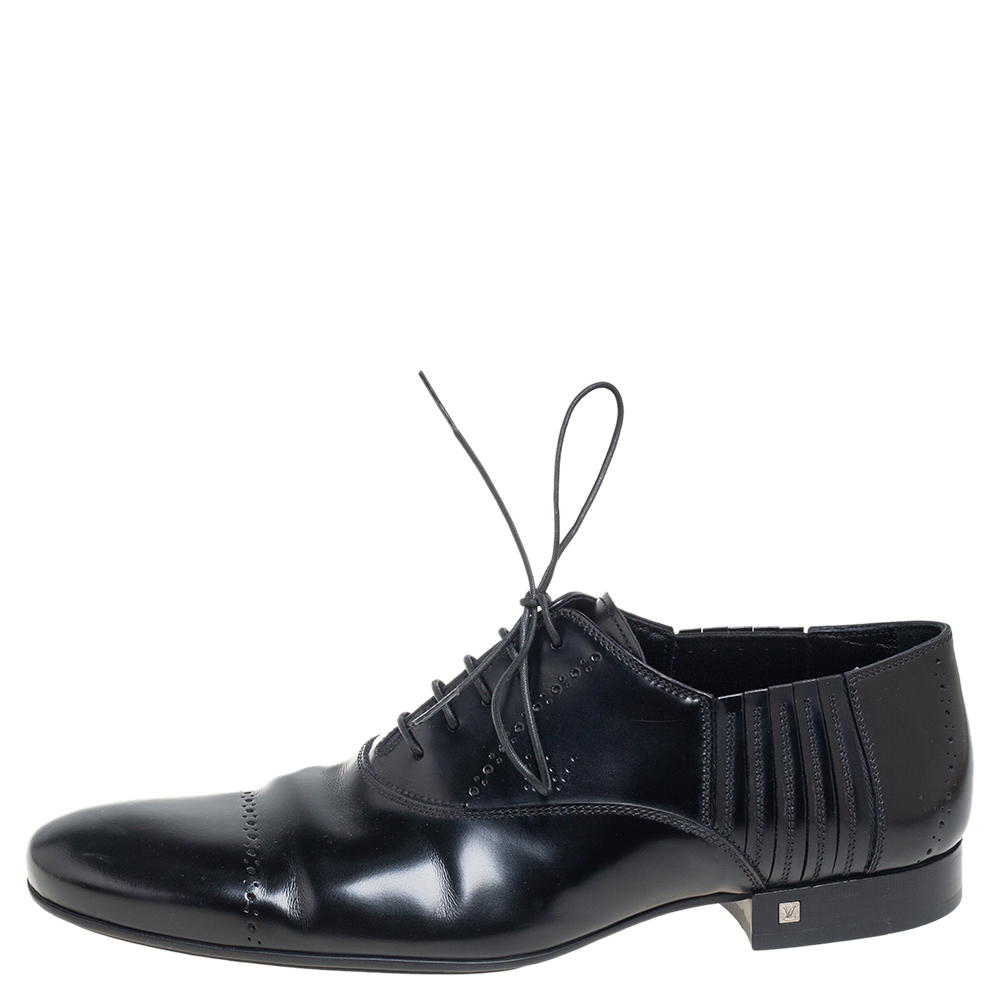 

Louis Vuitton Black Leather Lace-Up Derby Size