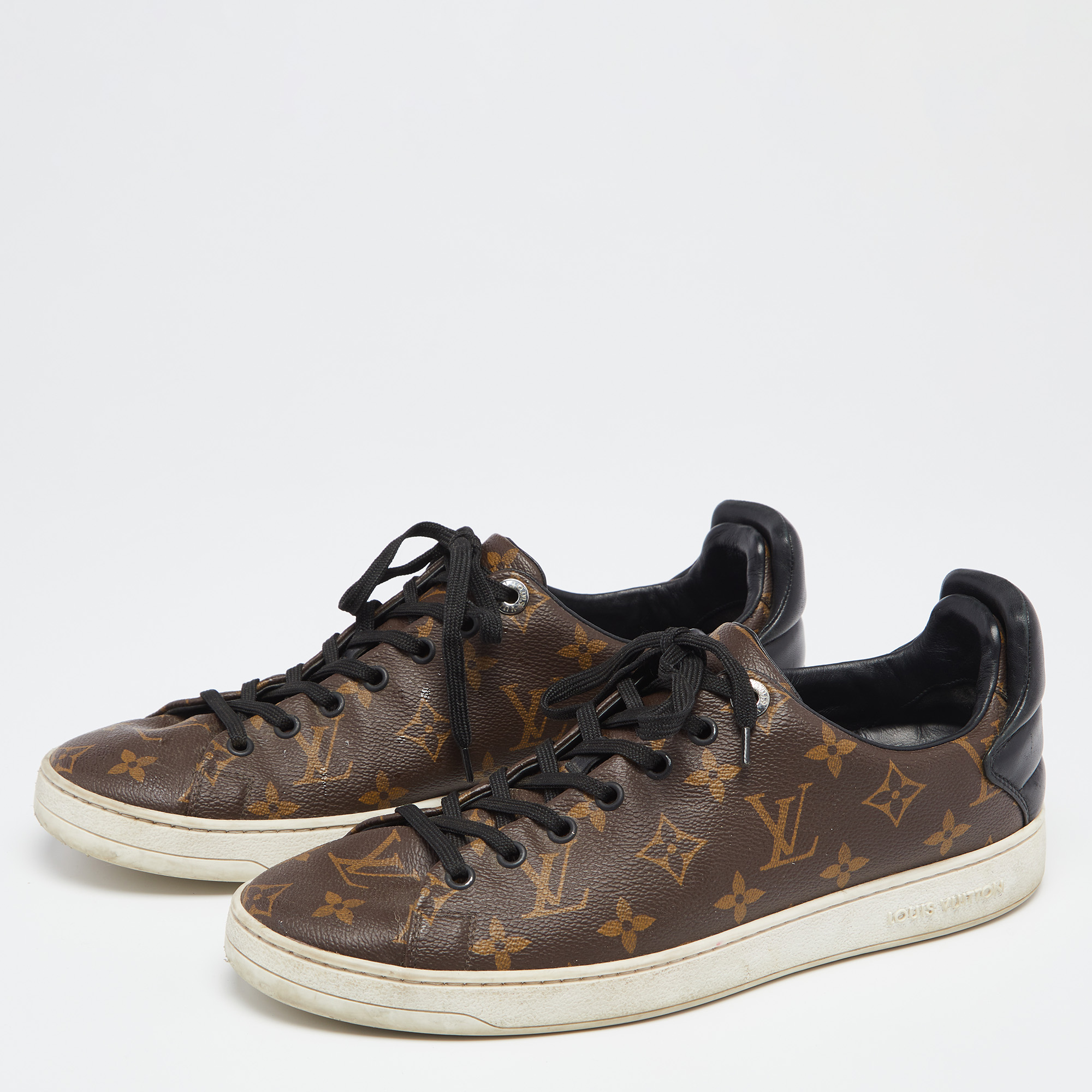 

Louis Vuitton Brown/Black Monogram Canvas and Patent Leather Frontrow Low-Top Sneakers Size