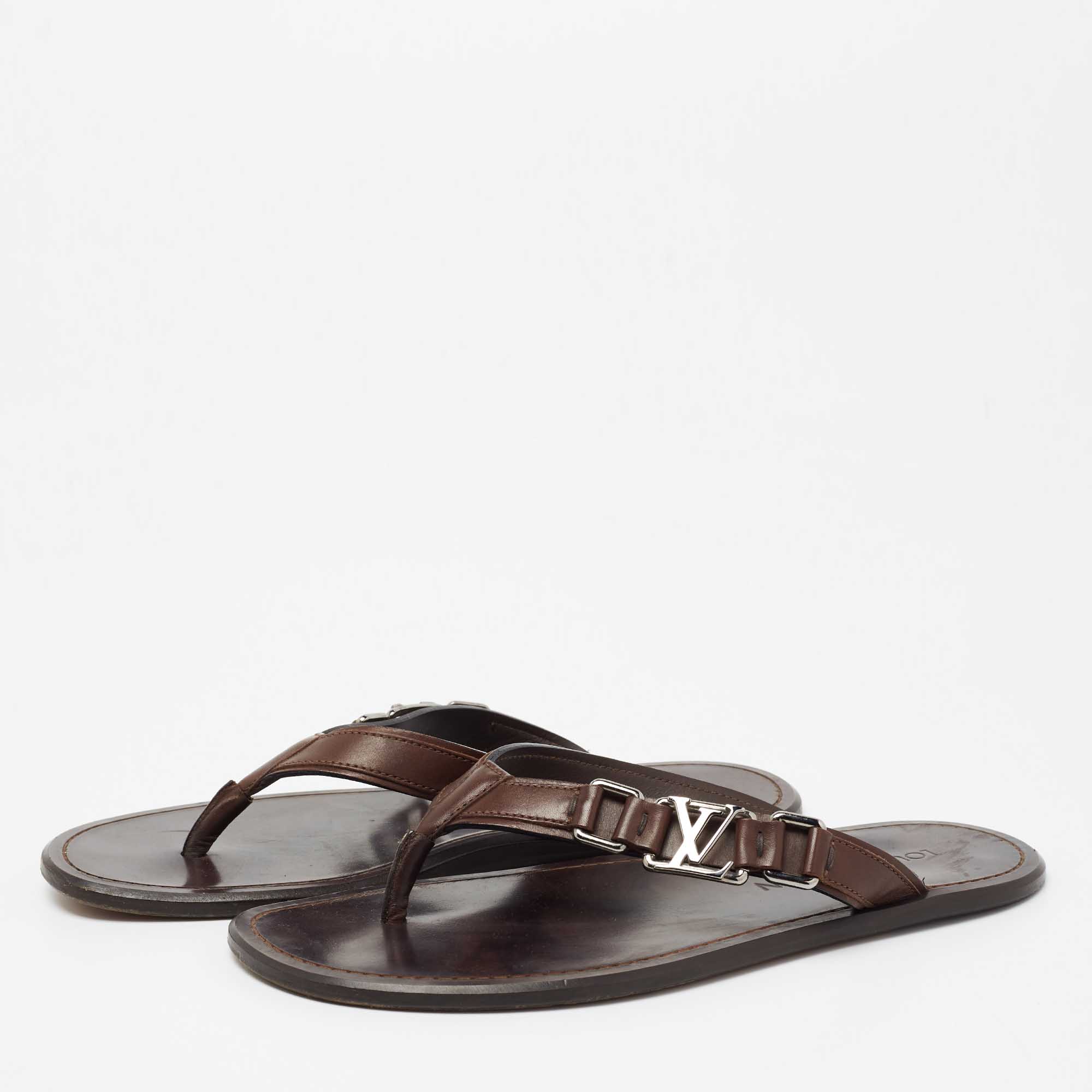 

Louis Vuitton Brown Leather Thong Sandals Size