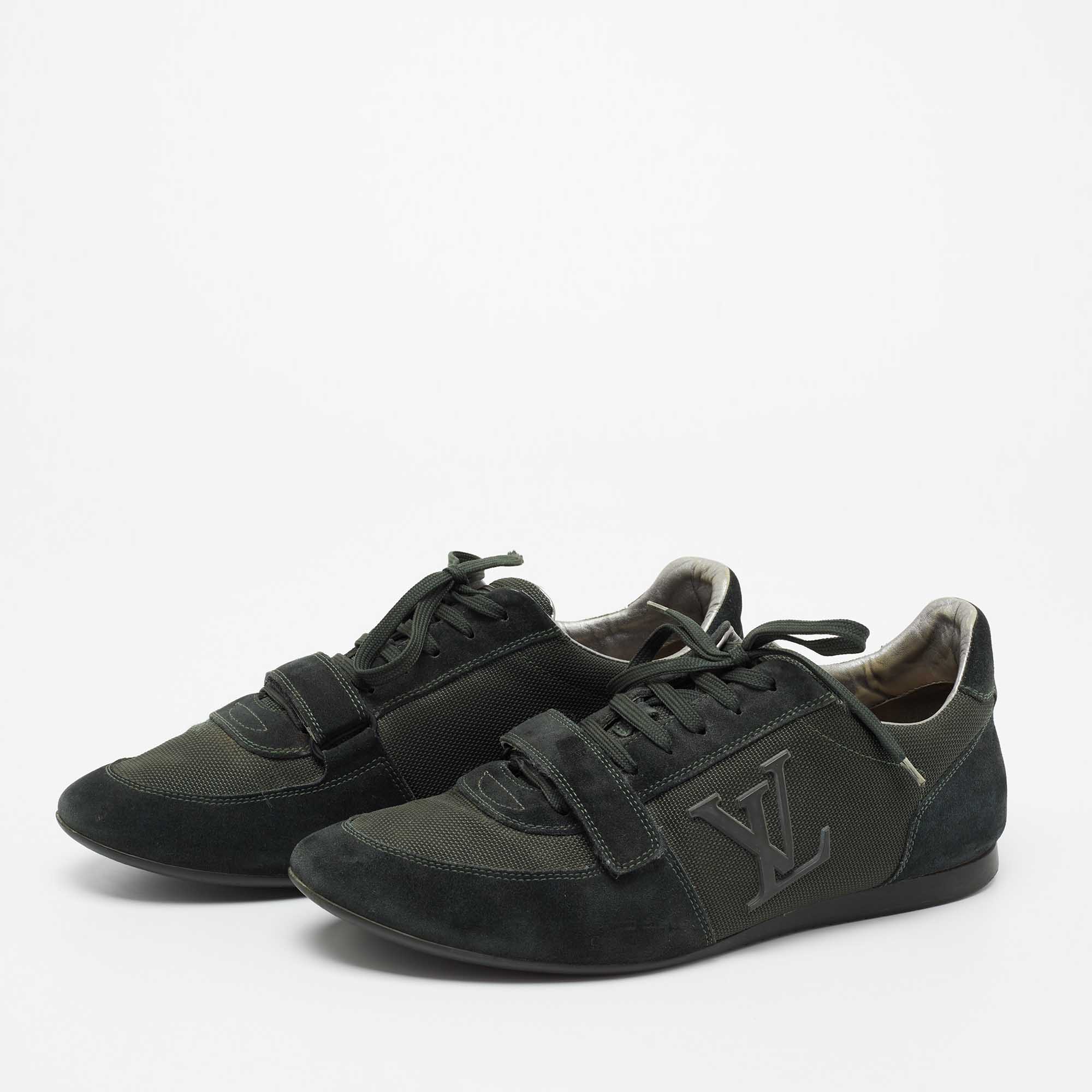 

Louis Vuitton Green Suede And Mesh Lace Up Sneakers Size