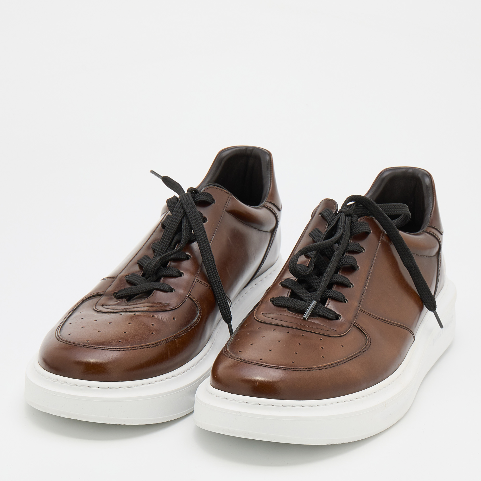 

Louis Vuitton Brown Leather Lace Up Sneakers Size