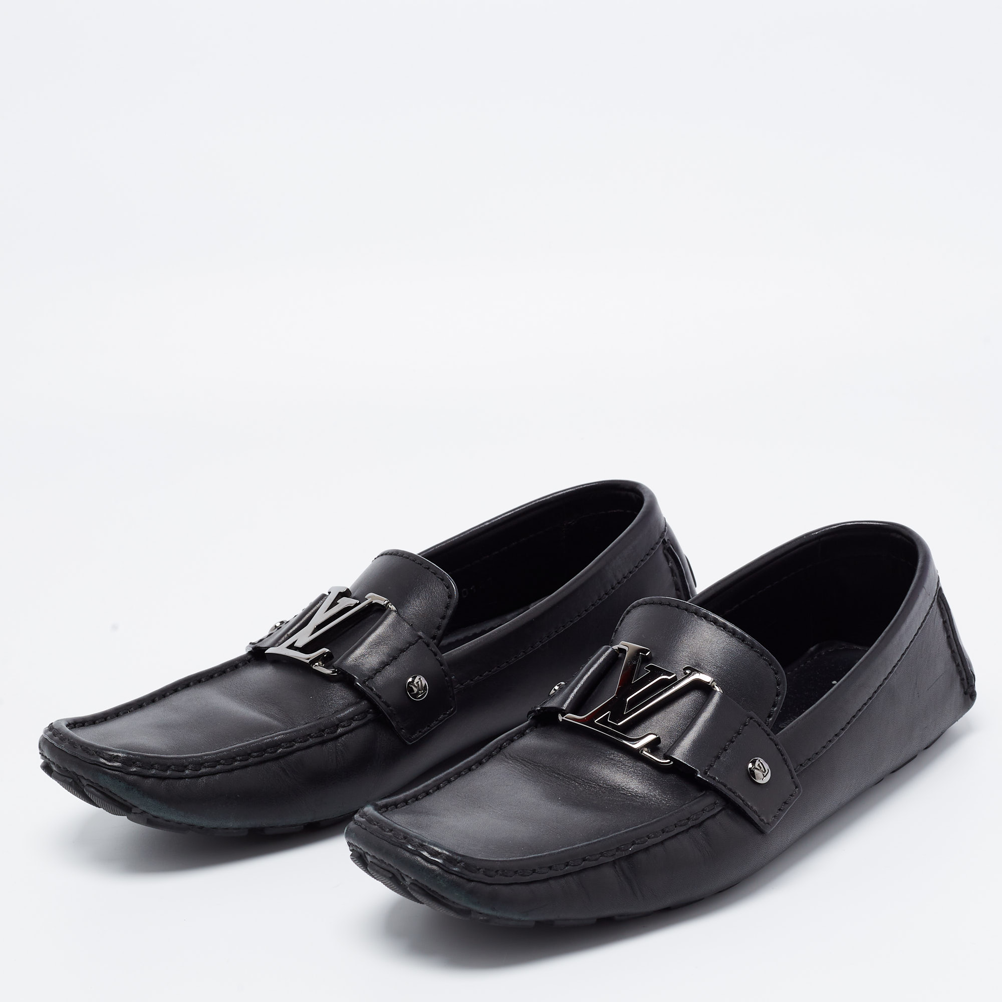

Louis Vuitton Black Leather Monte Loafers Size