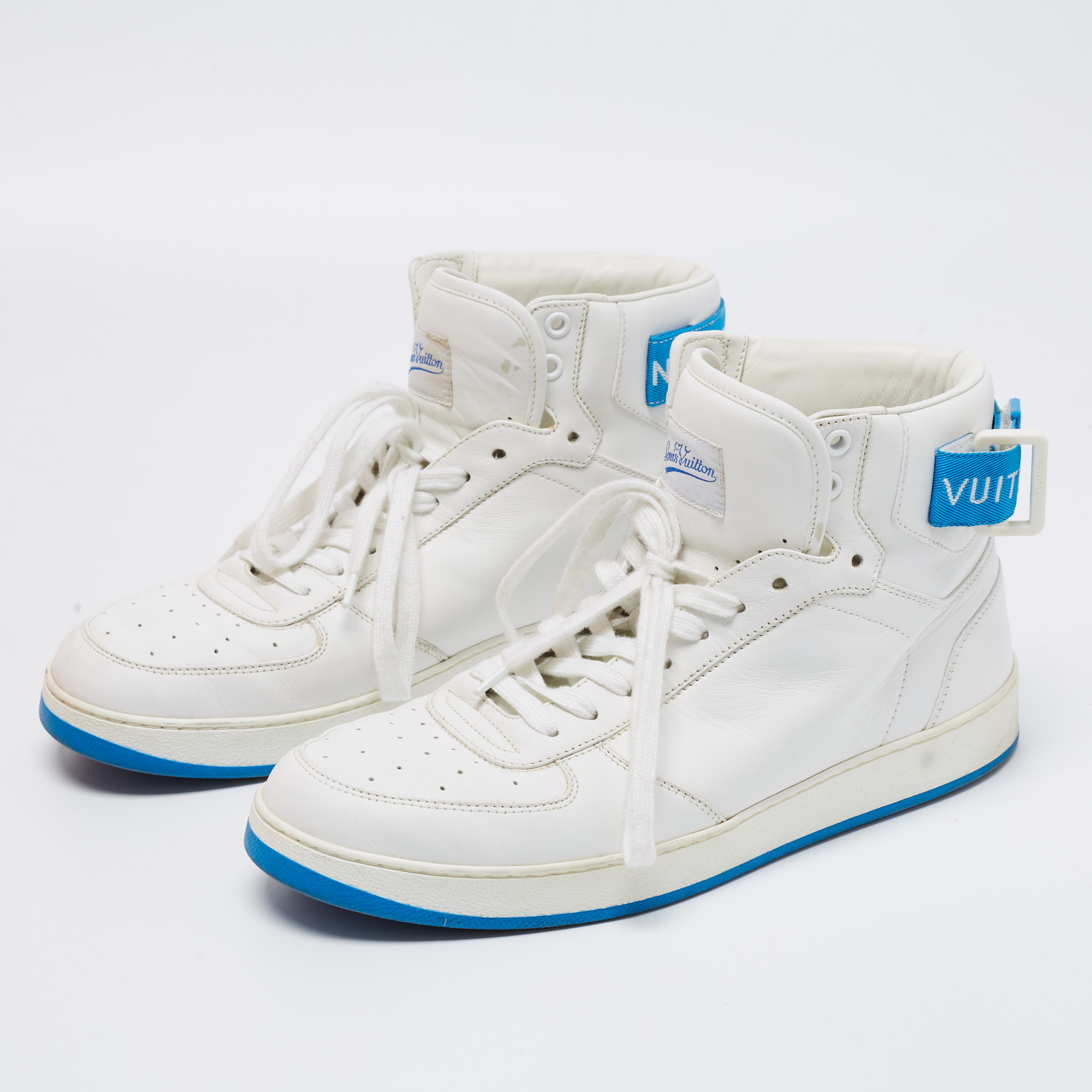 

Louis Vuitton White Leather High Top Sneakers Size