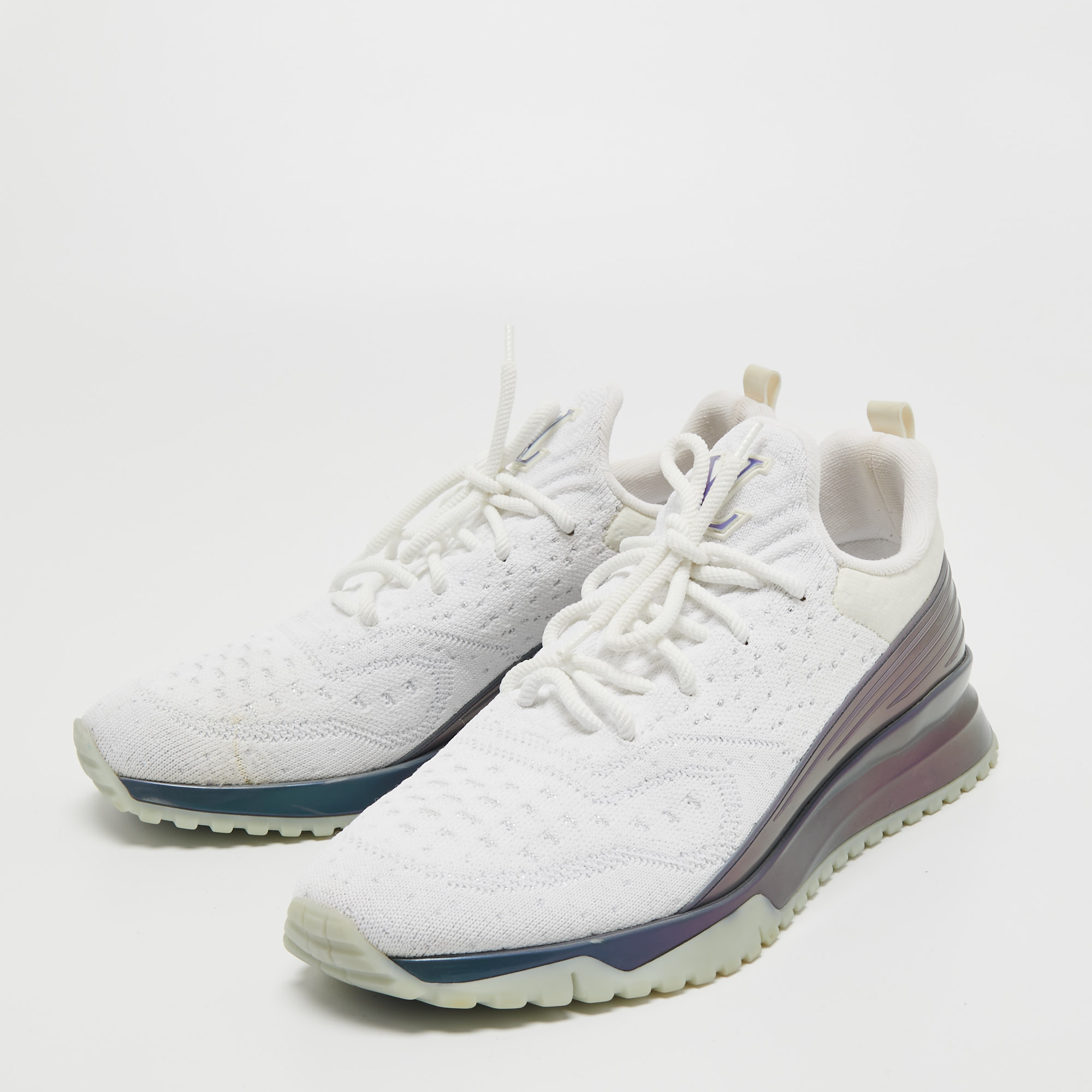 

Louis Vuitton White Knit Fabric V.N.R Low Top Sneakers Size