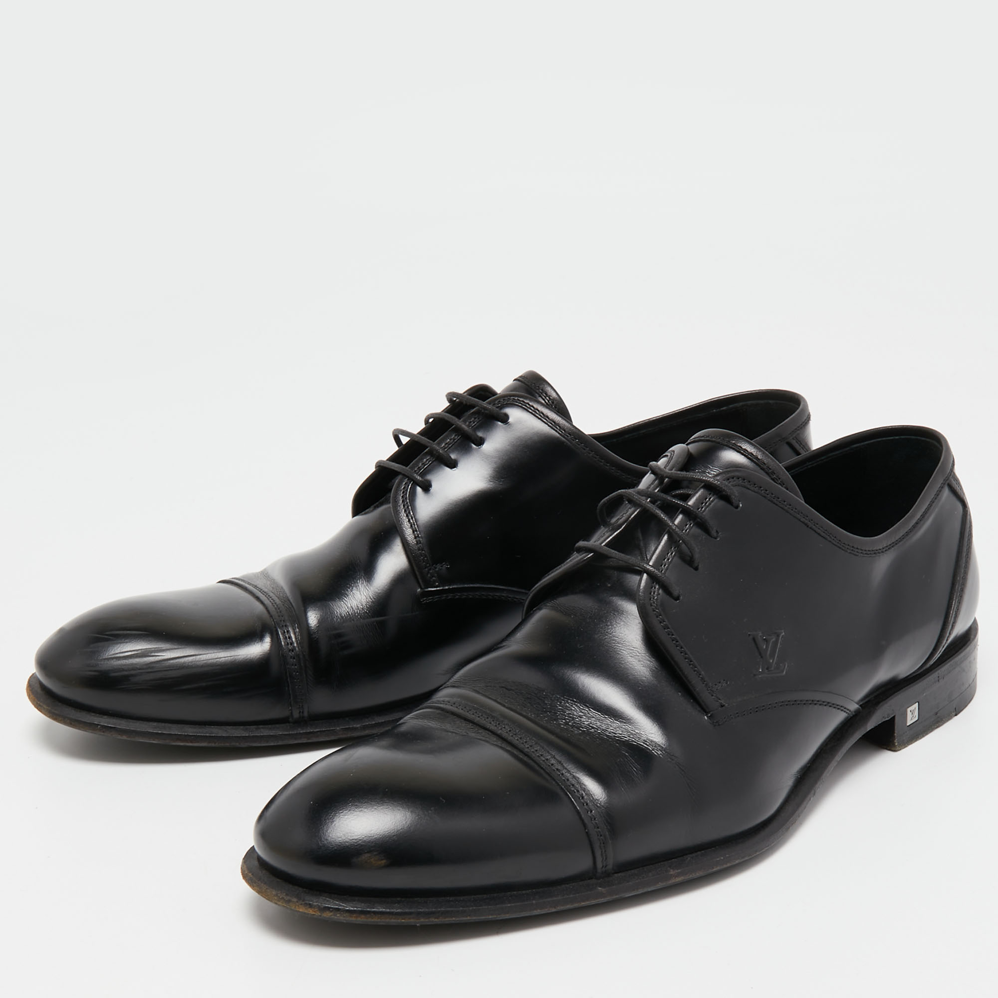 

Louis Vuitton Black Leather Lace Up Derby Size