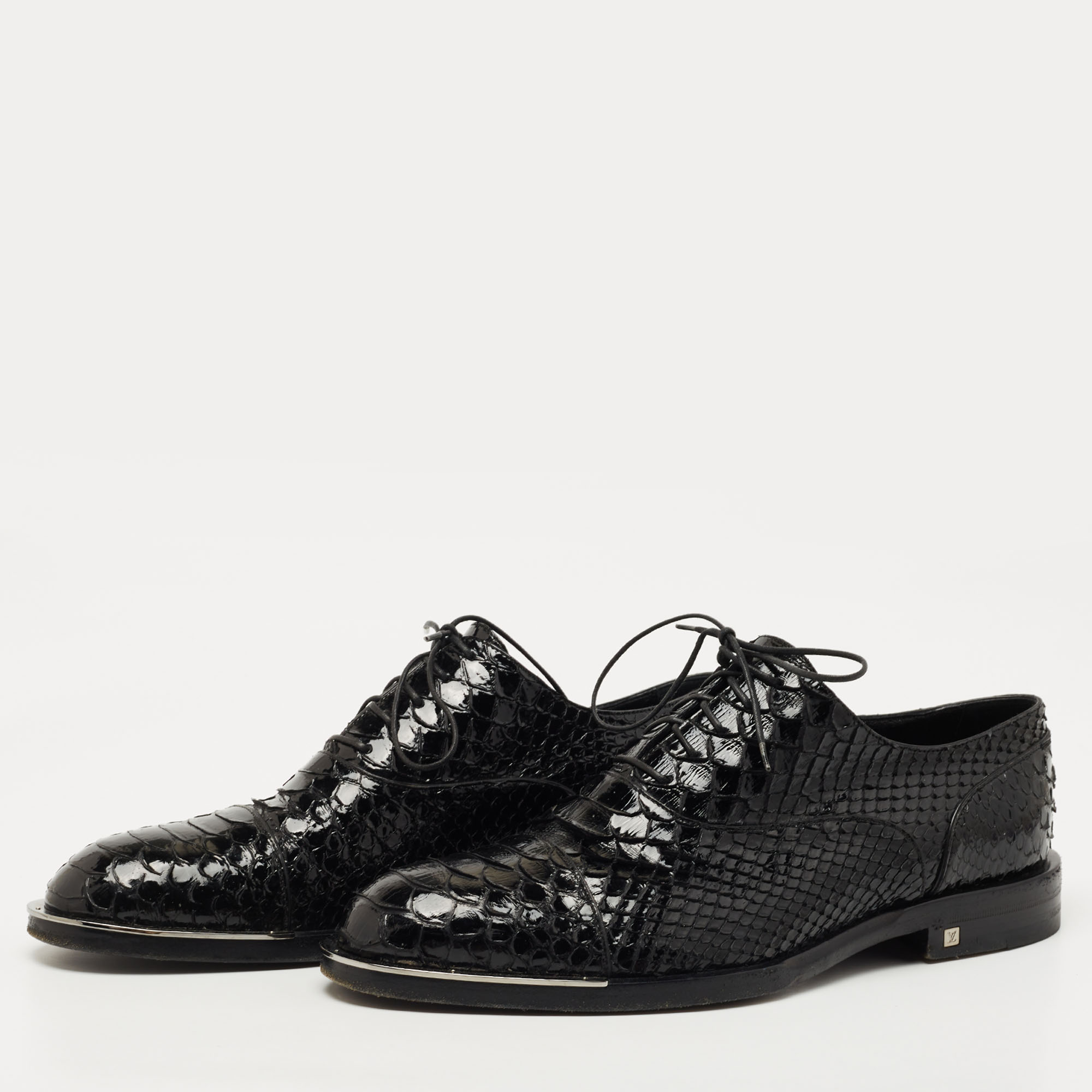 

Louis Vuitton Black Patent Python Lace Up Oxfords Size