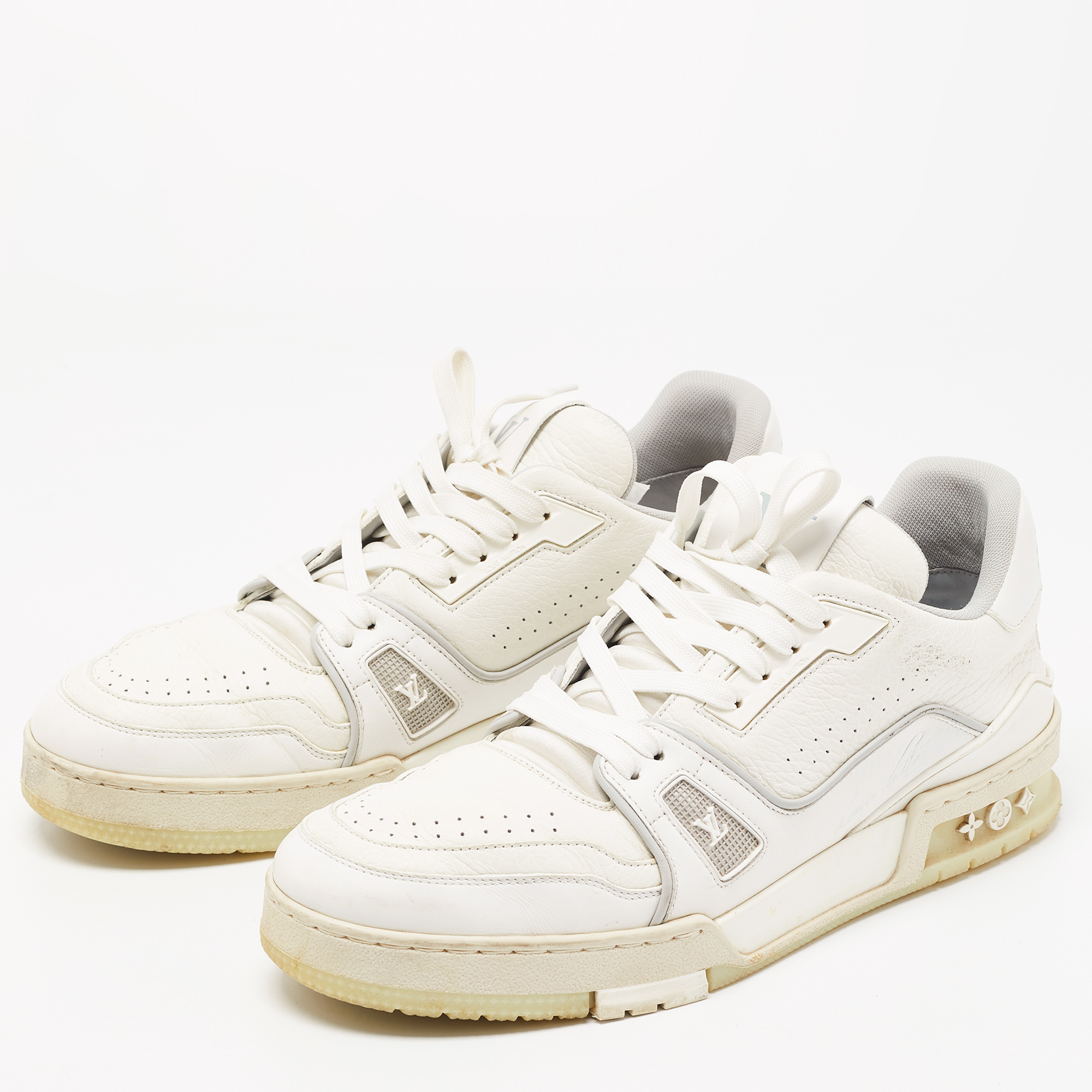 

Louis Vuitton White Leather Trainer Low Top Sneakers Size