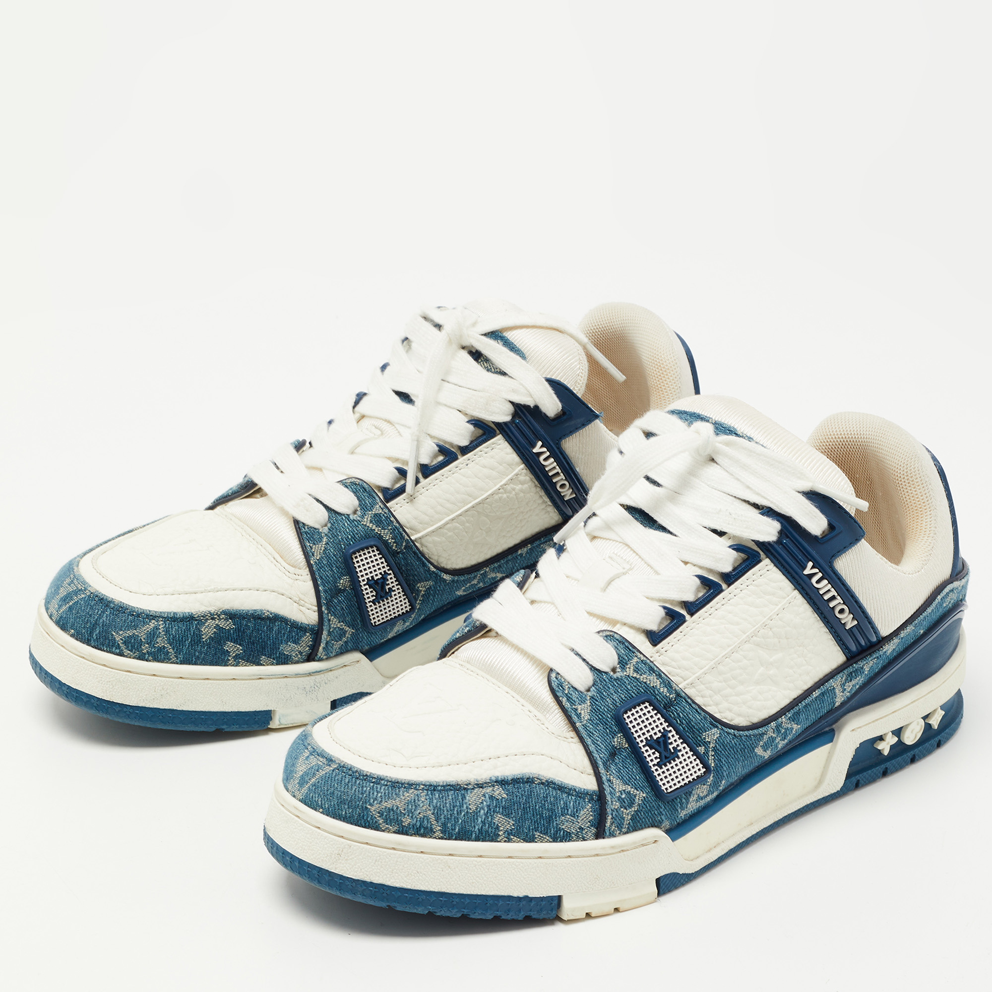 

Louis Vuitton White/Blue Leather and Monogram Denim LV Trainer Sneakers Size