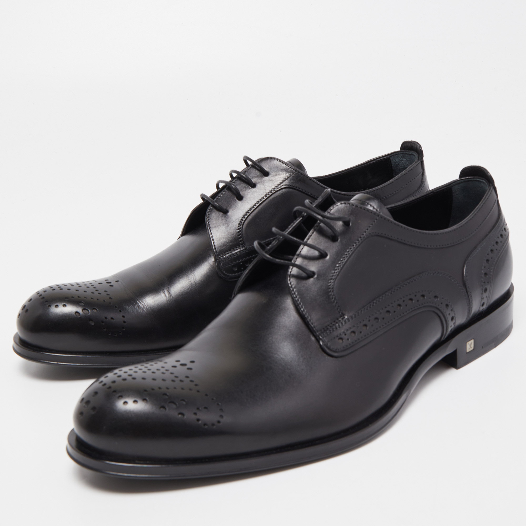 

Louis Vuitton Black Brogue Leather Lace Up Oxfords Size