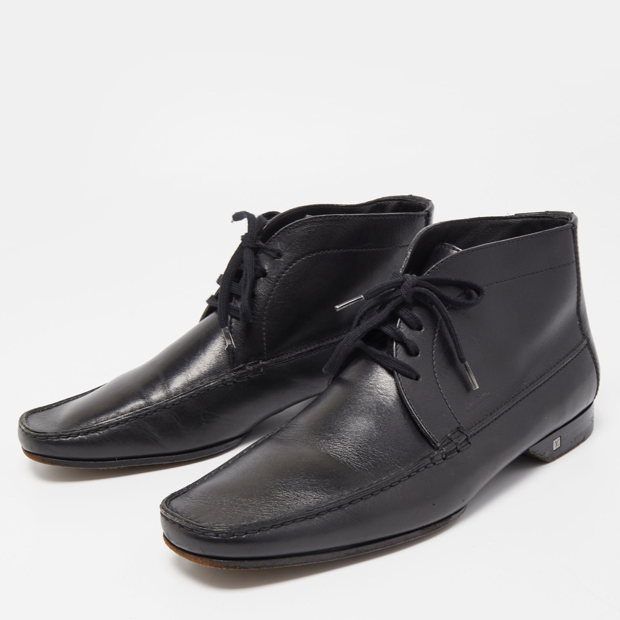

Louis Vuitton Black Leather High Top Loafers Size