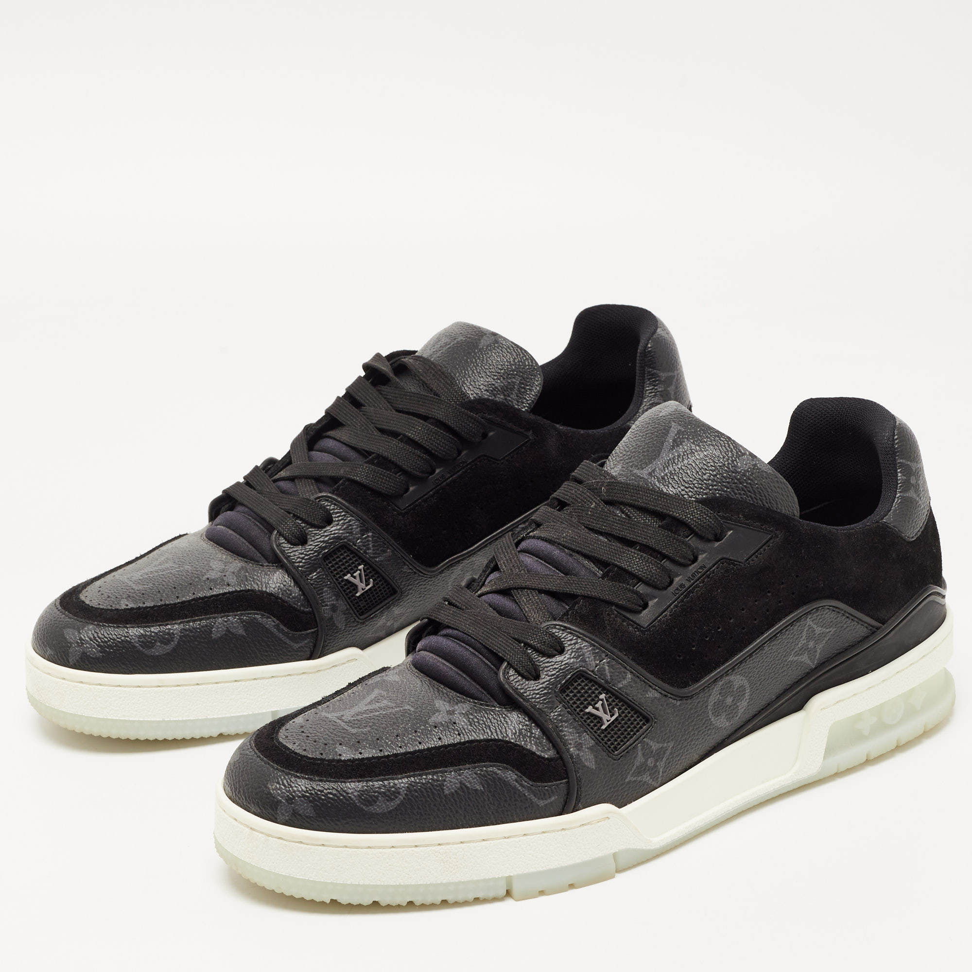 

Louis Vuitton Black/Grey Suede and Monogram Canvas LV Trainer Sneakers Size