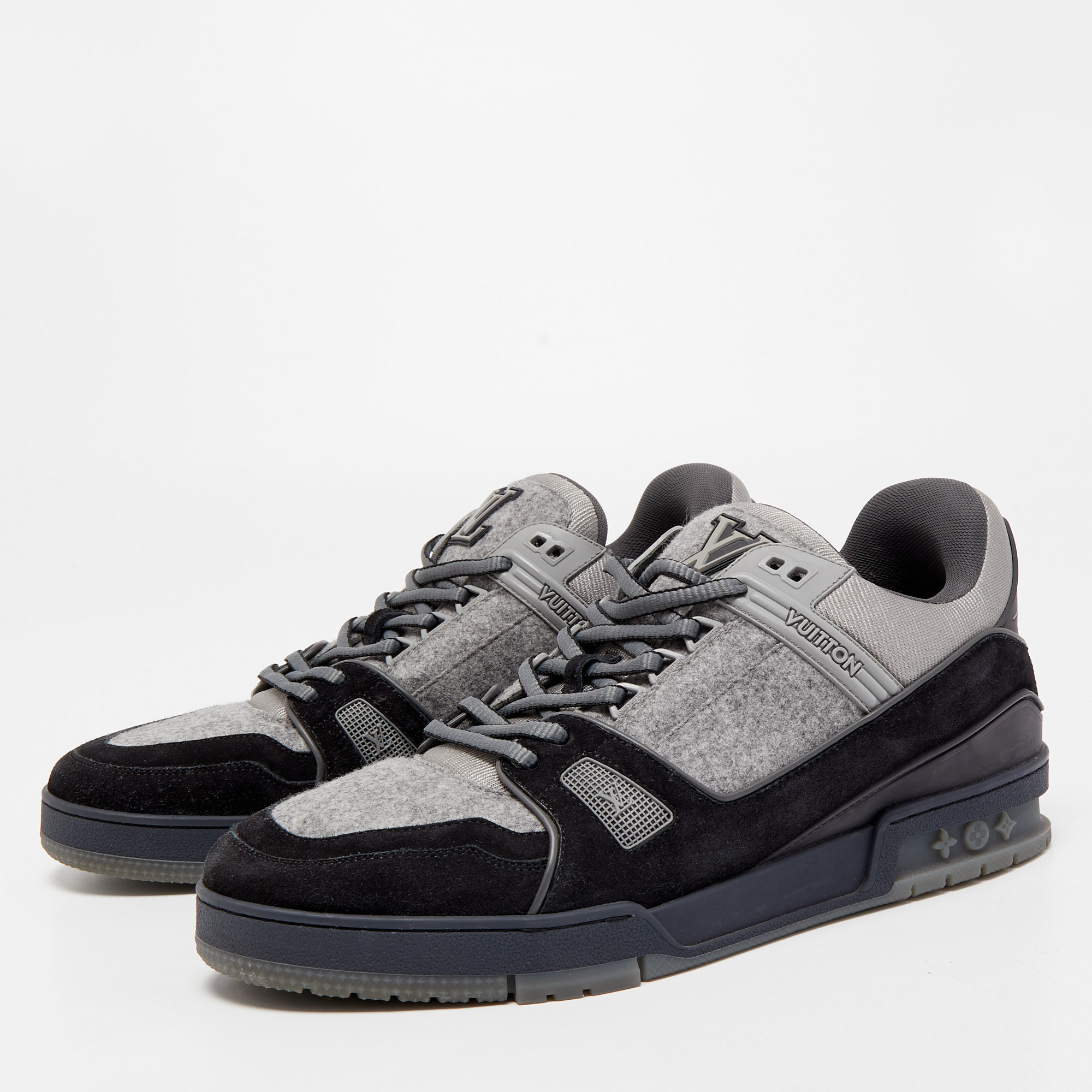 

Louis Vuitton Grey/Black Suede and Fabric Low Top Sneakers Size