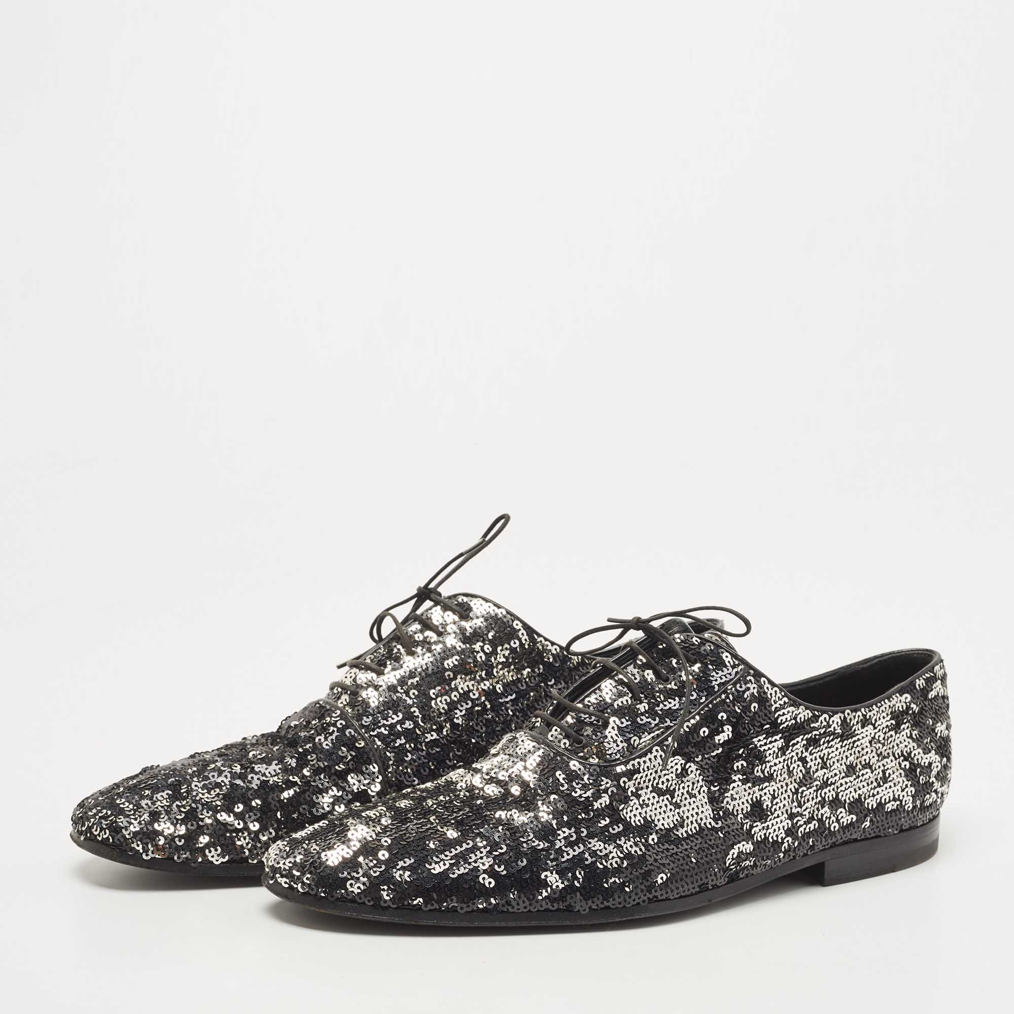 

Louis Vuitton Black/Silver Sequins Lace Up Oxfords Size