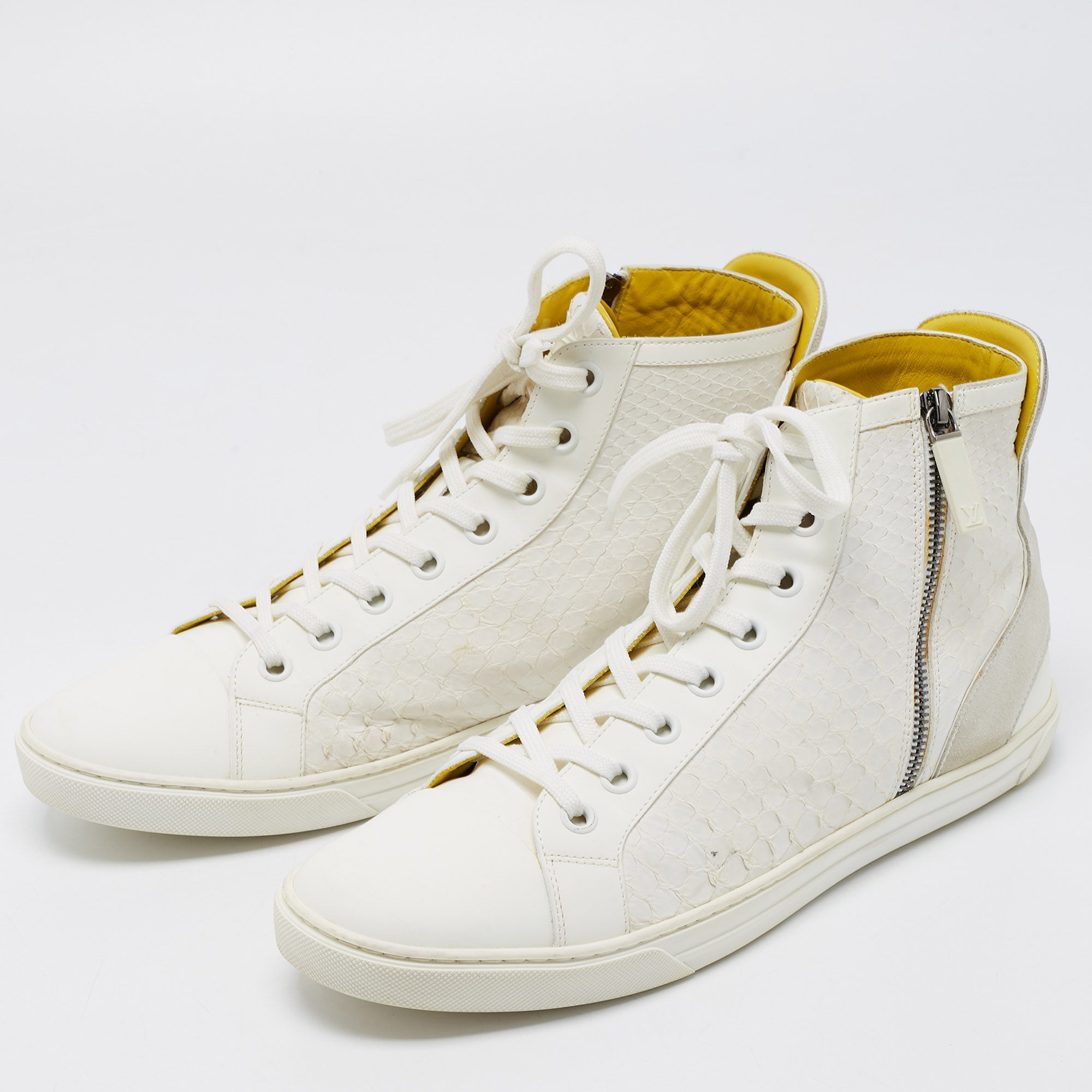 

Louis Vuitton White/Grey Python and Suede High Top Sneakers Size