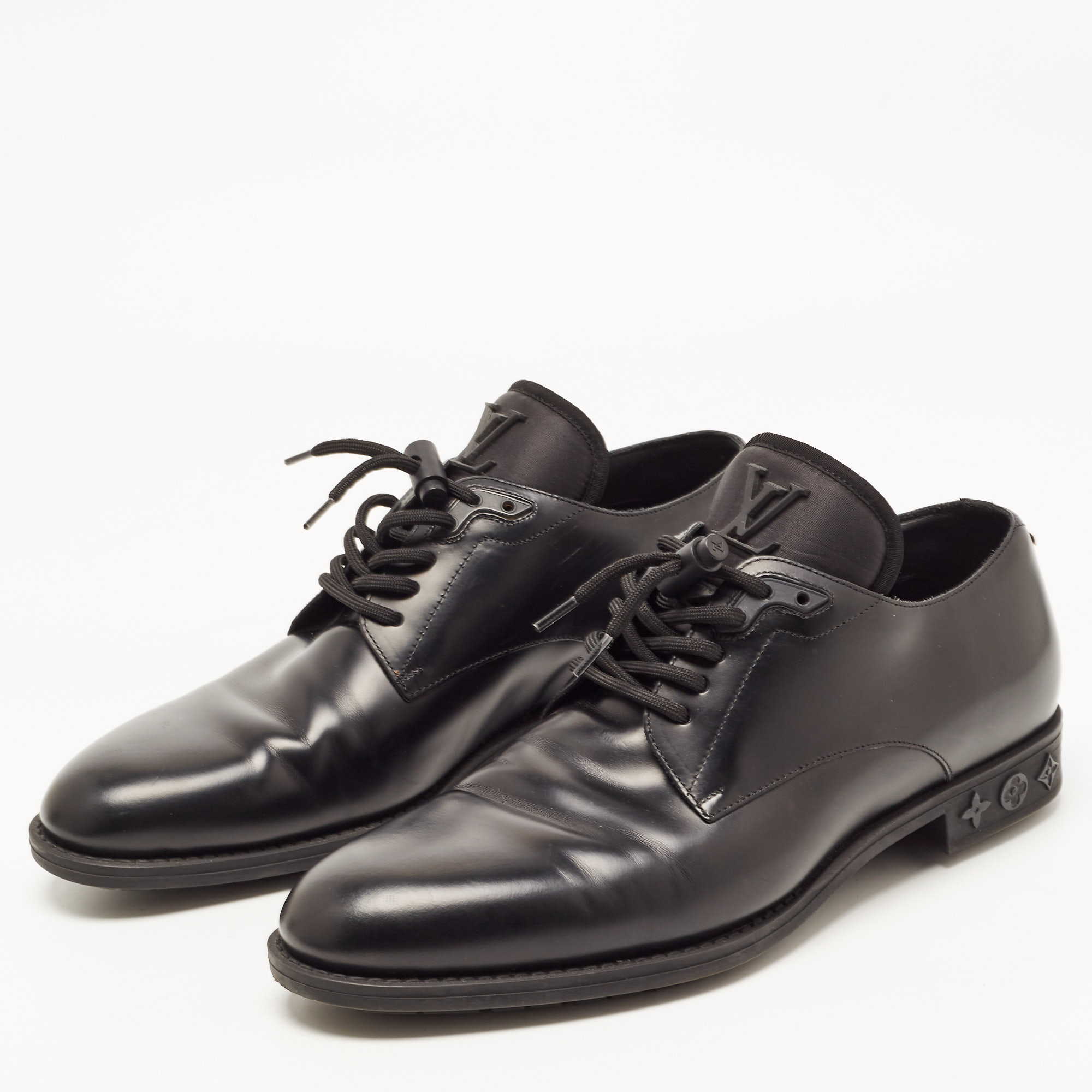 

Louis Vuitton Black Leather Lace Up Derby Size