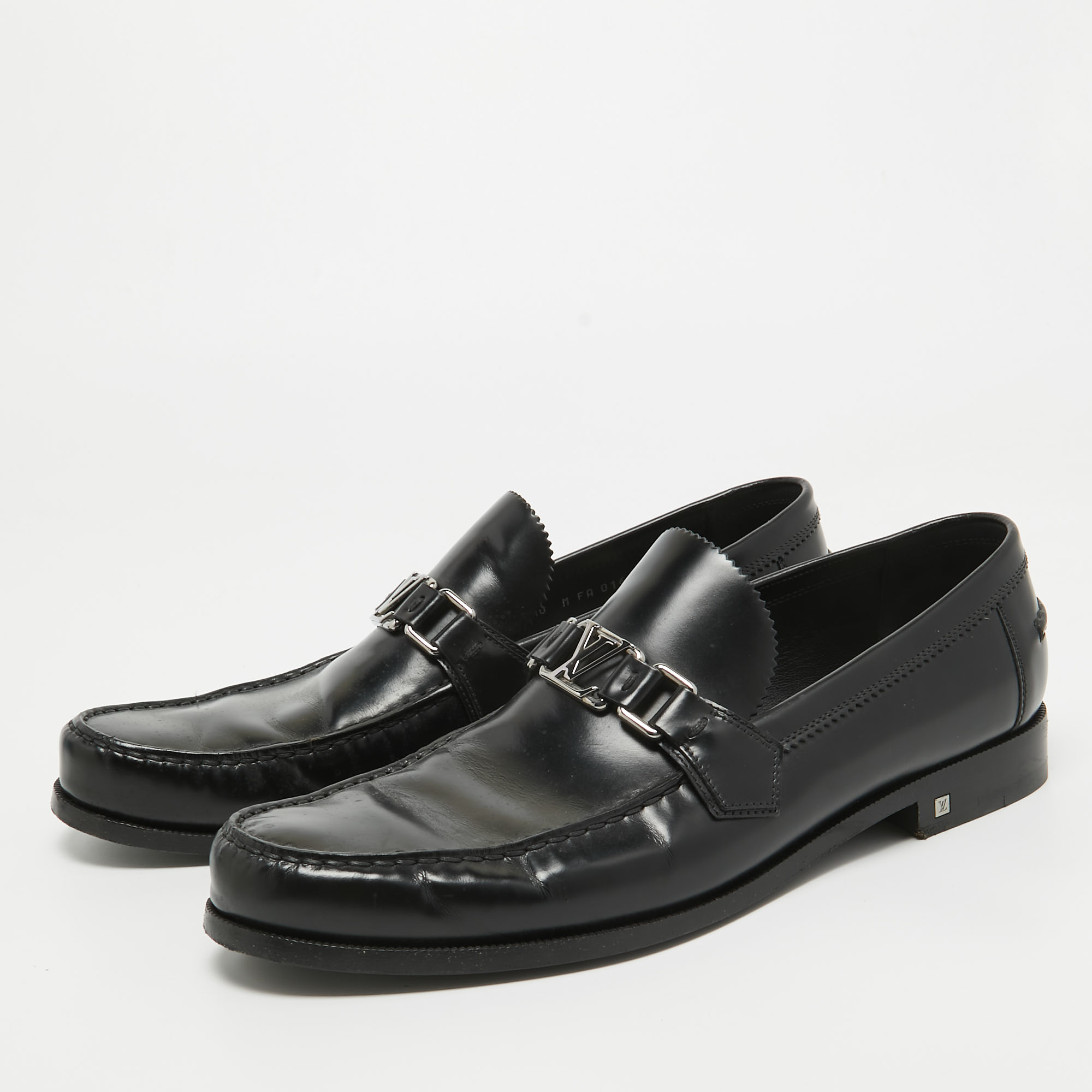 

Louis Vuitton Black Leather Hockenheim Loafers Size