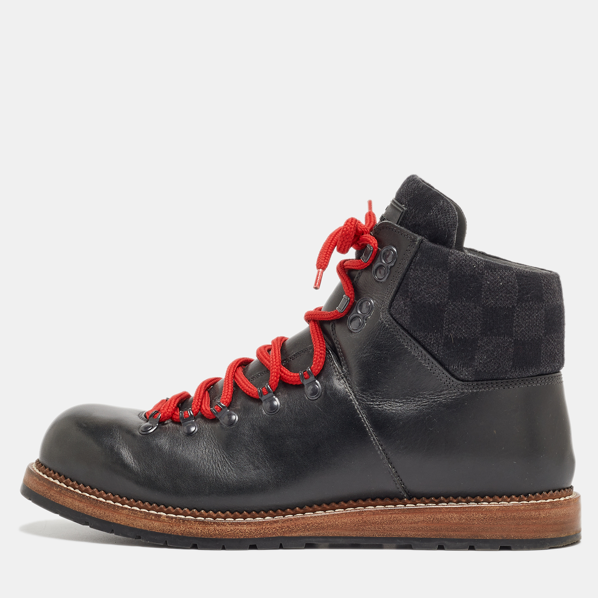 

Louis Vuitton Black Leather and Fabric Oberkampf Boots Size