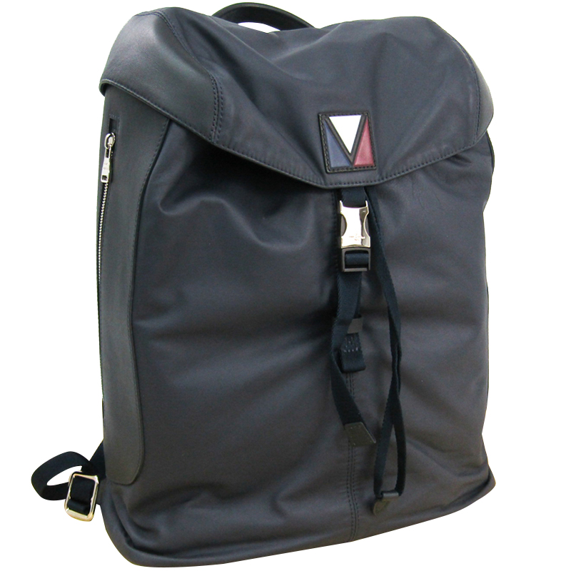 

Louis Vuitton Blue/Black Nylon and Leather V Line Pulse Backpack