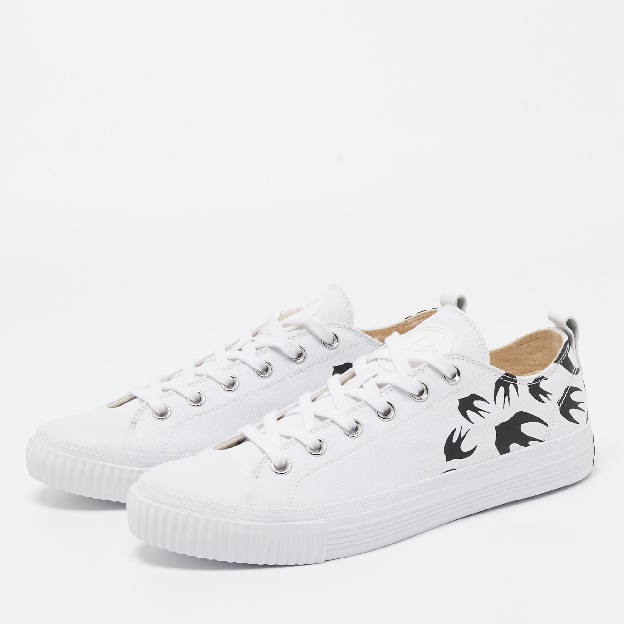 

McQ by Alexander McQueen White Canvas Low Top Sneakers Size