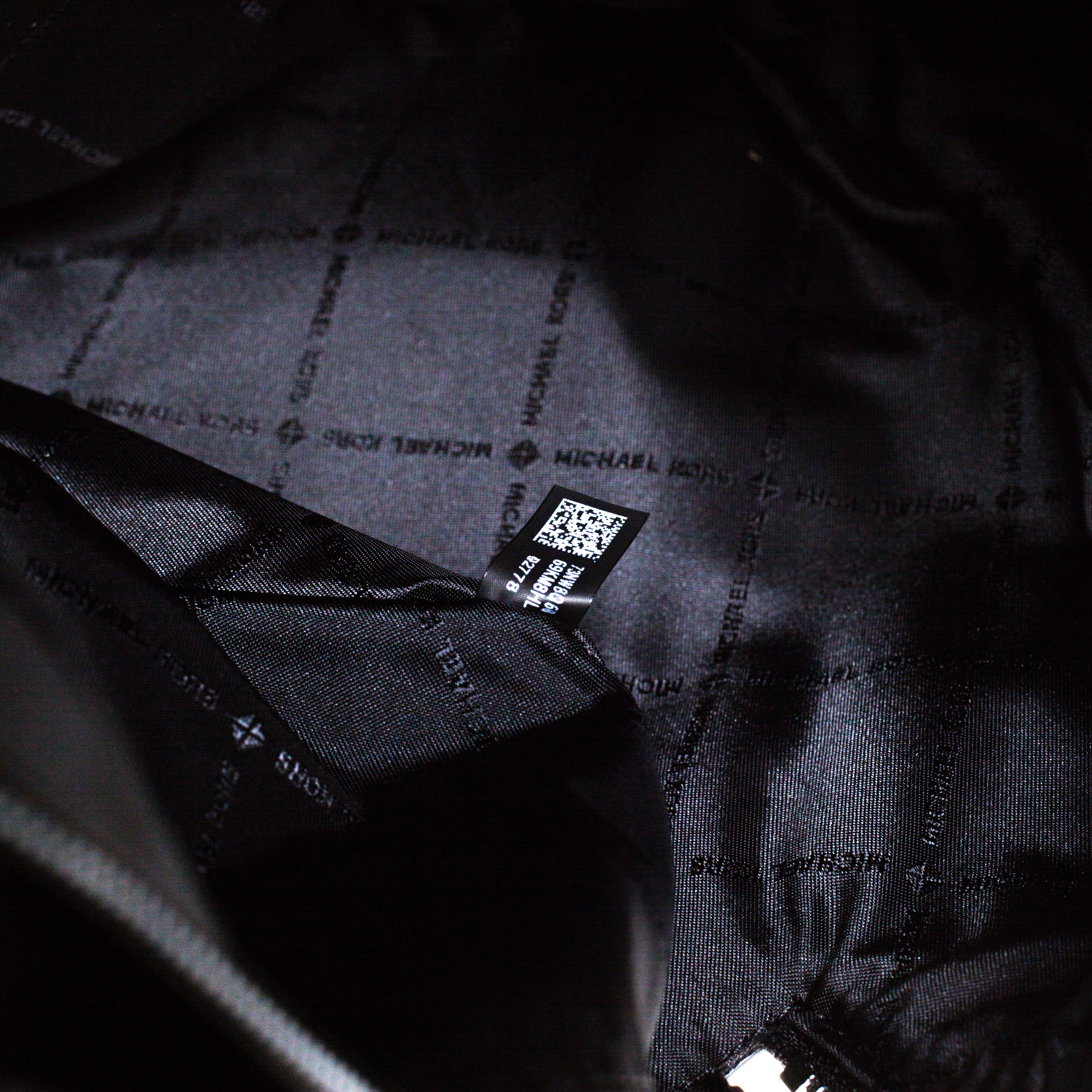 Cloth travel bag Michael Kors Black in Cloth - 36311570