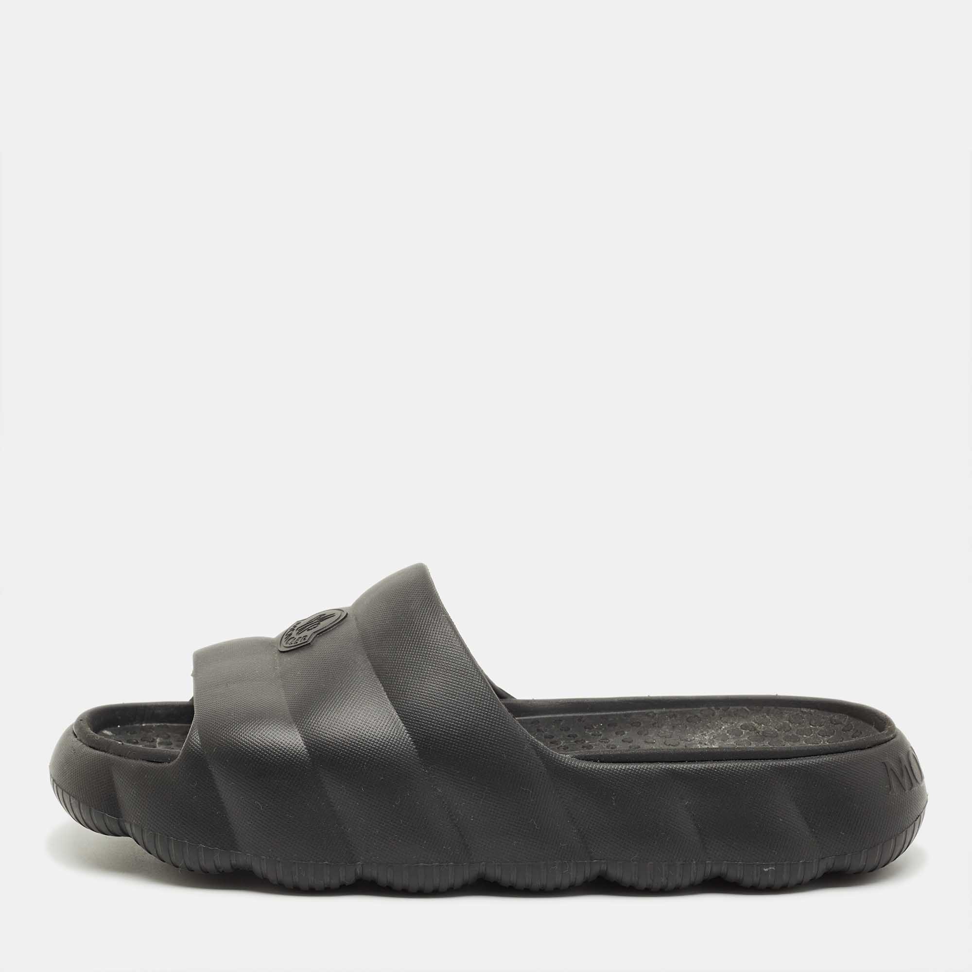 

Moncler Black Rubber Lilo Pool Slide Size