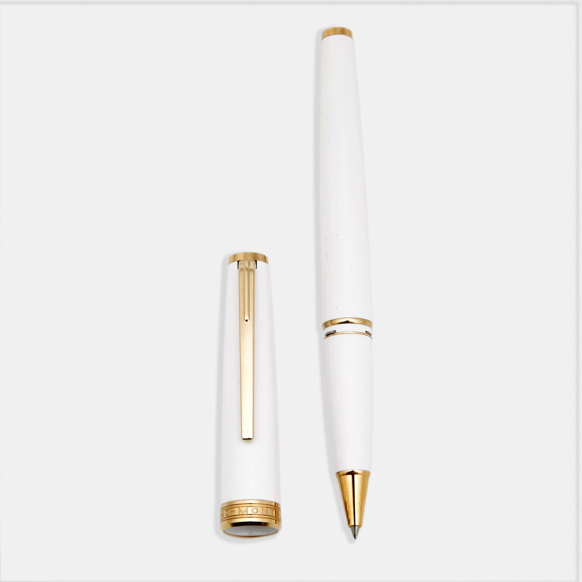 

Montblanc White Precious Resin Gold Tone Rollerball Pen