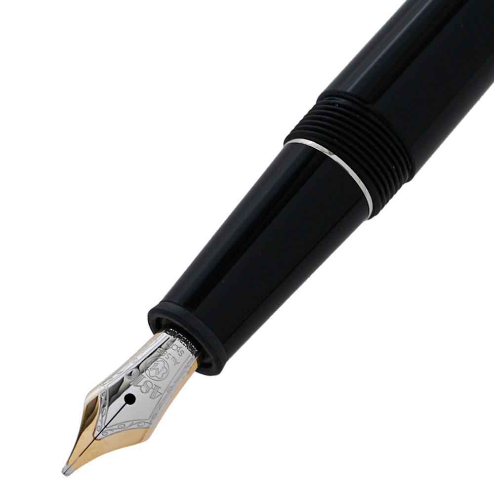 

Montblanc Classique Black Resin Silver Tone Fountain Pen