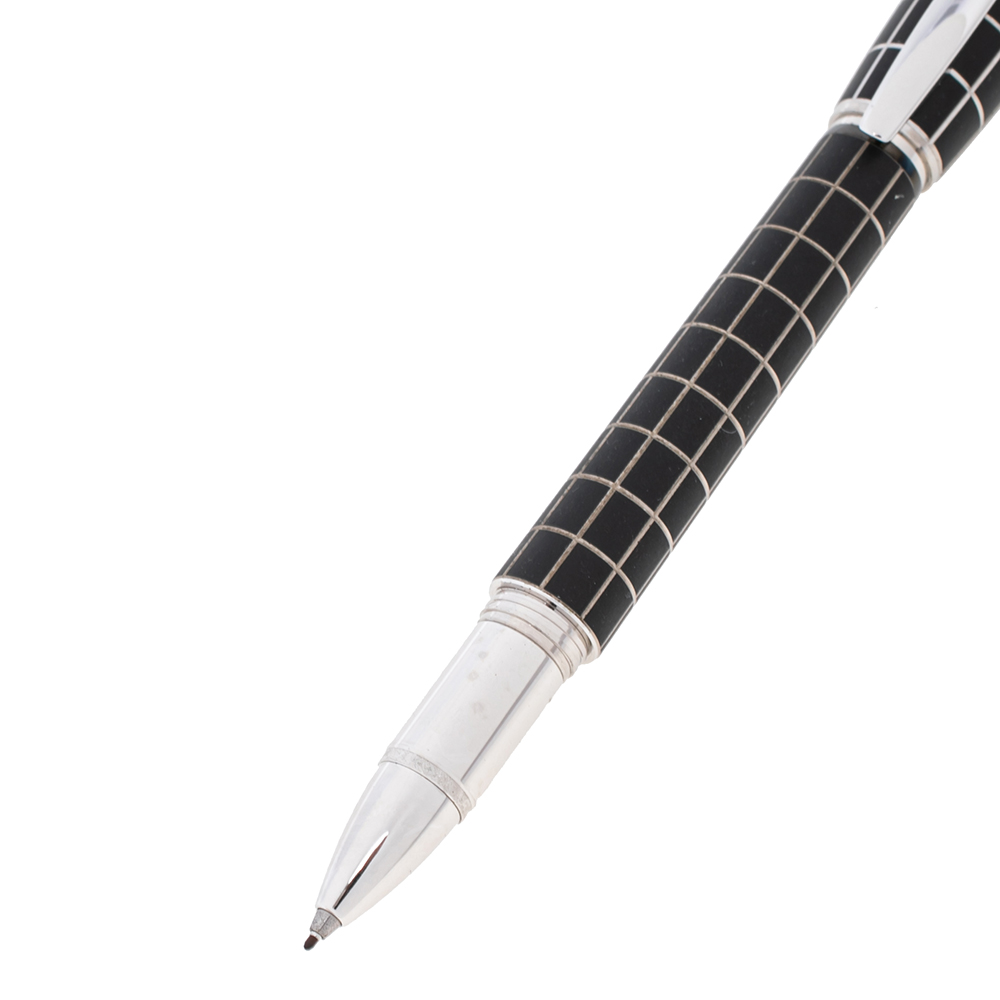 

Montblanc Starwalker Black Rubber Grid Silver Tone Fineliner Pen