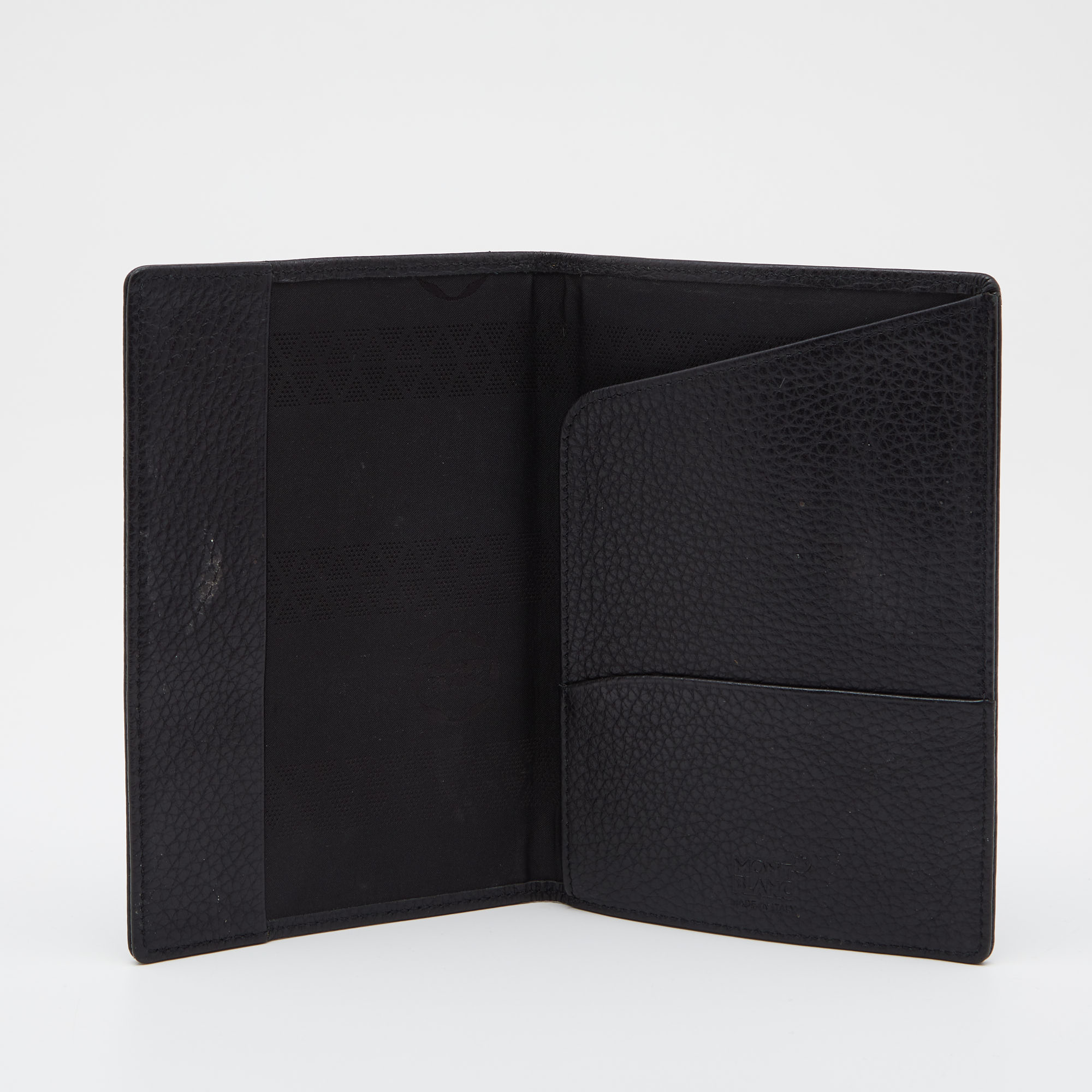 

Montblanc Black Leather Meisterstück Passport Holder