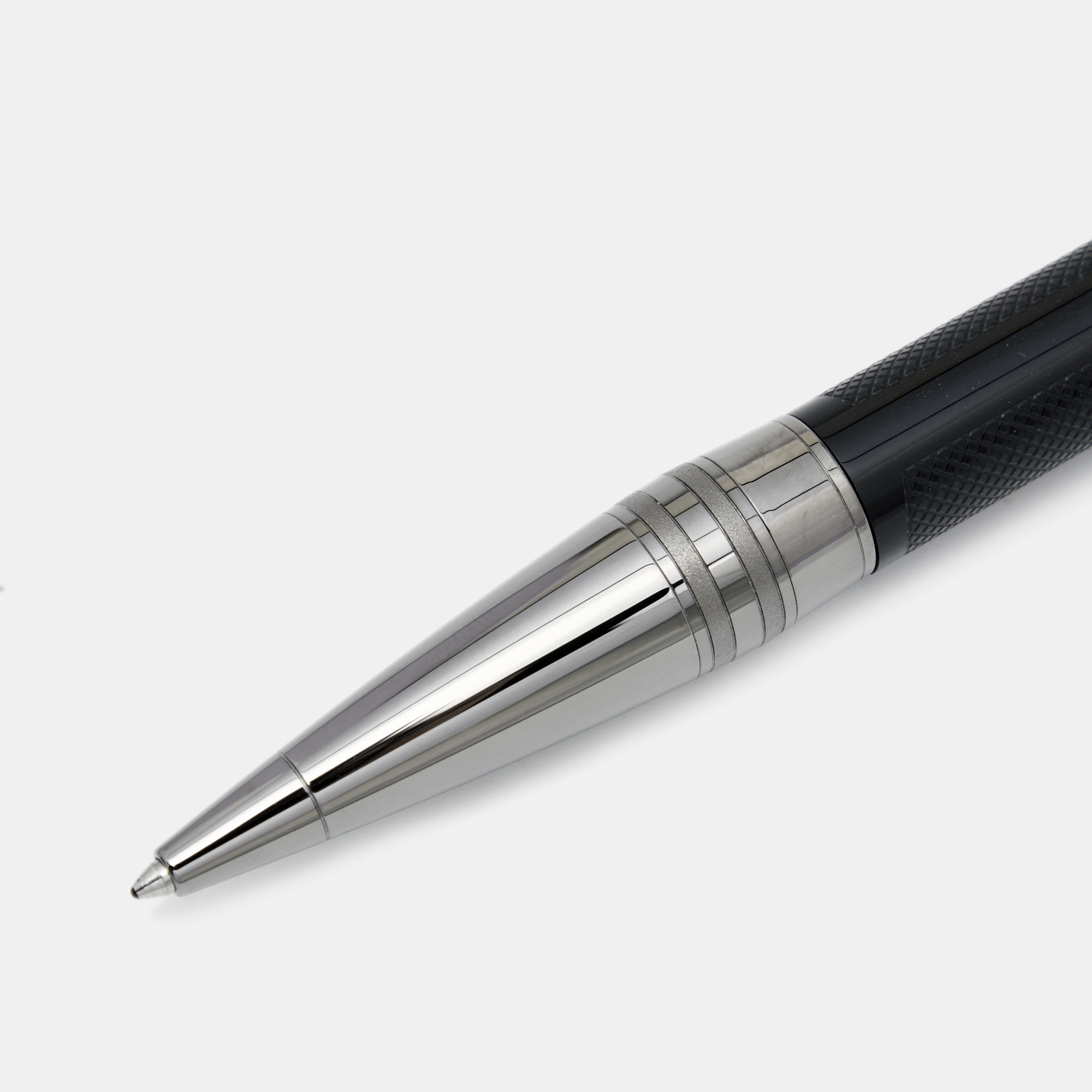 

Montblanc StarWalker Extreme Black Resin Ruthenium-Coated Ballpoint Pen