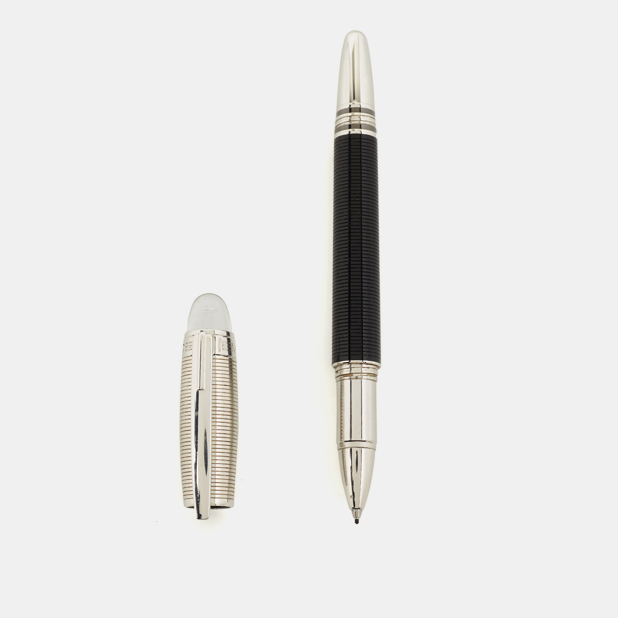 

Montblanc StarWalker Doue Guilloché Pattern Two Tone Fineliner Pen, Silver