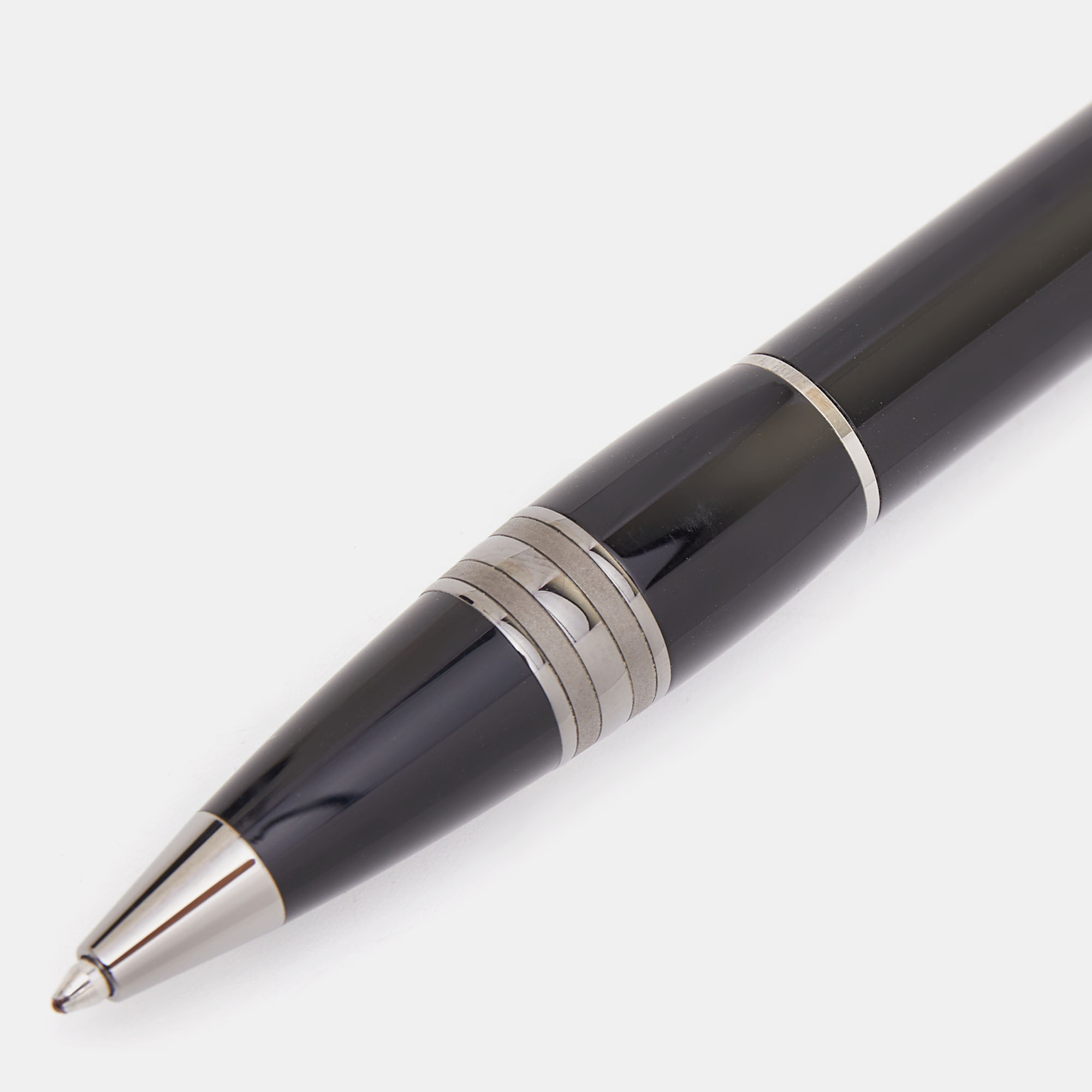 

Montblanc StarWalker Midnight Black Resin Ruthenium Coated Ballpoint Pen