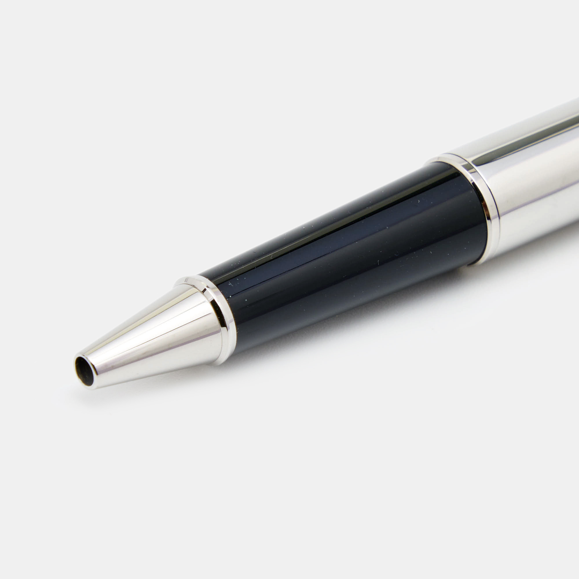 

Montblanc Meisterstuck Carbon Fiber & Steel Rollerball Pen, Silver