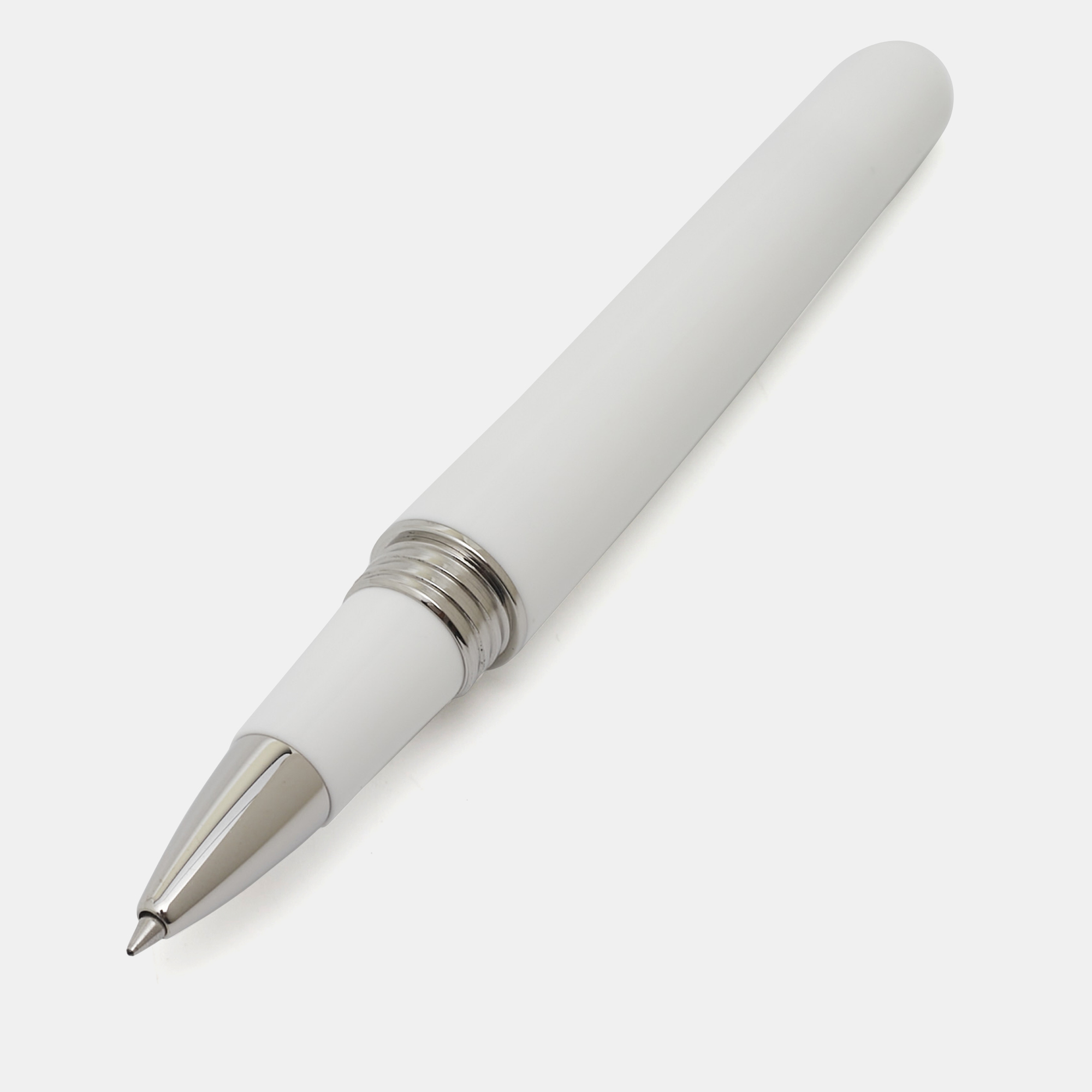 

Montegrappa Elmo 01 White Resin Silver Tone Rollerball Pen