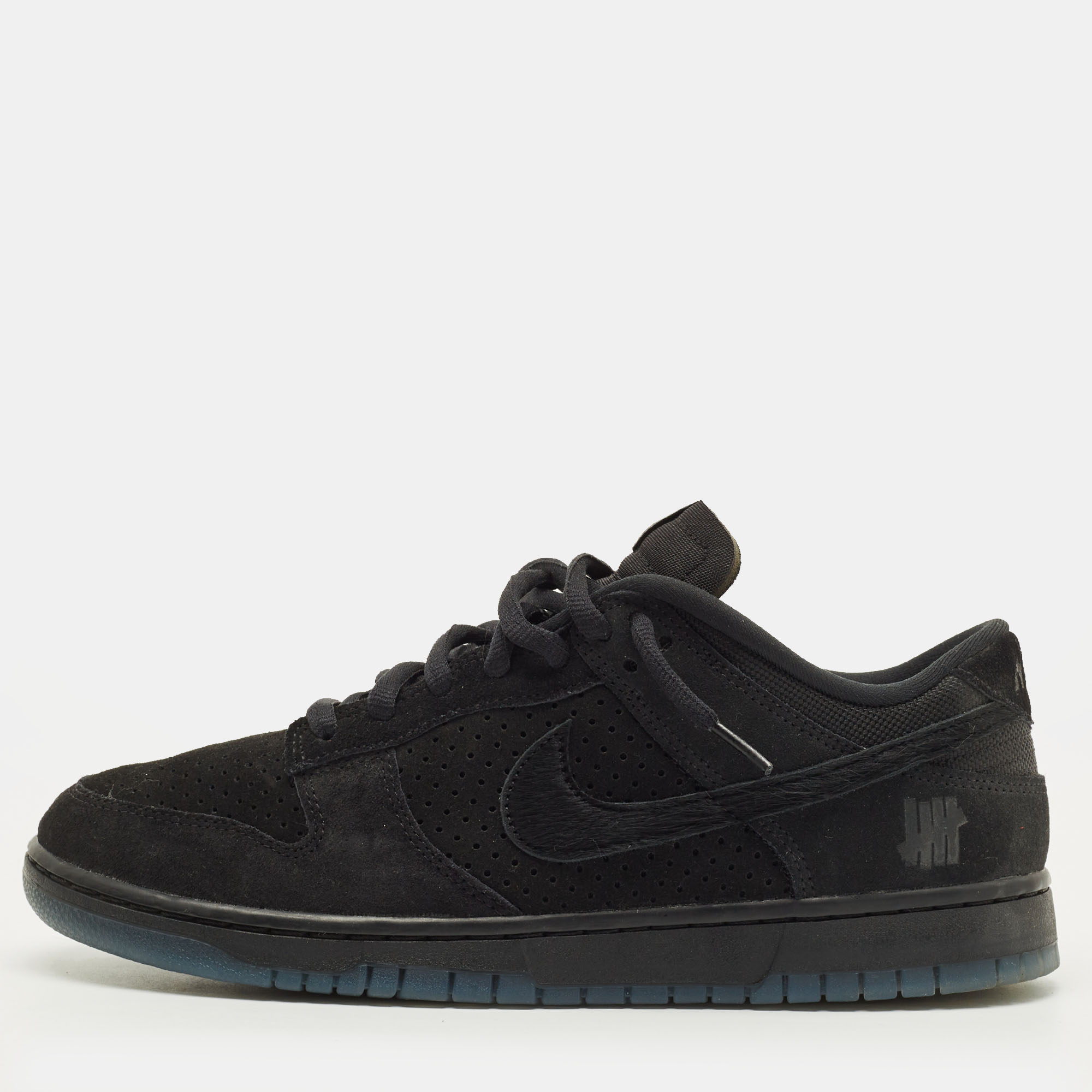 

Nike Dunk SP Undefeated 5 On It Black Size 45 Black Suede and Canvas Low Top Sneakers