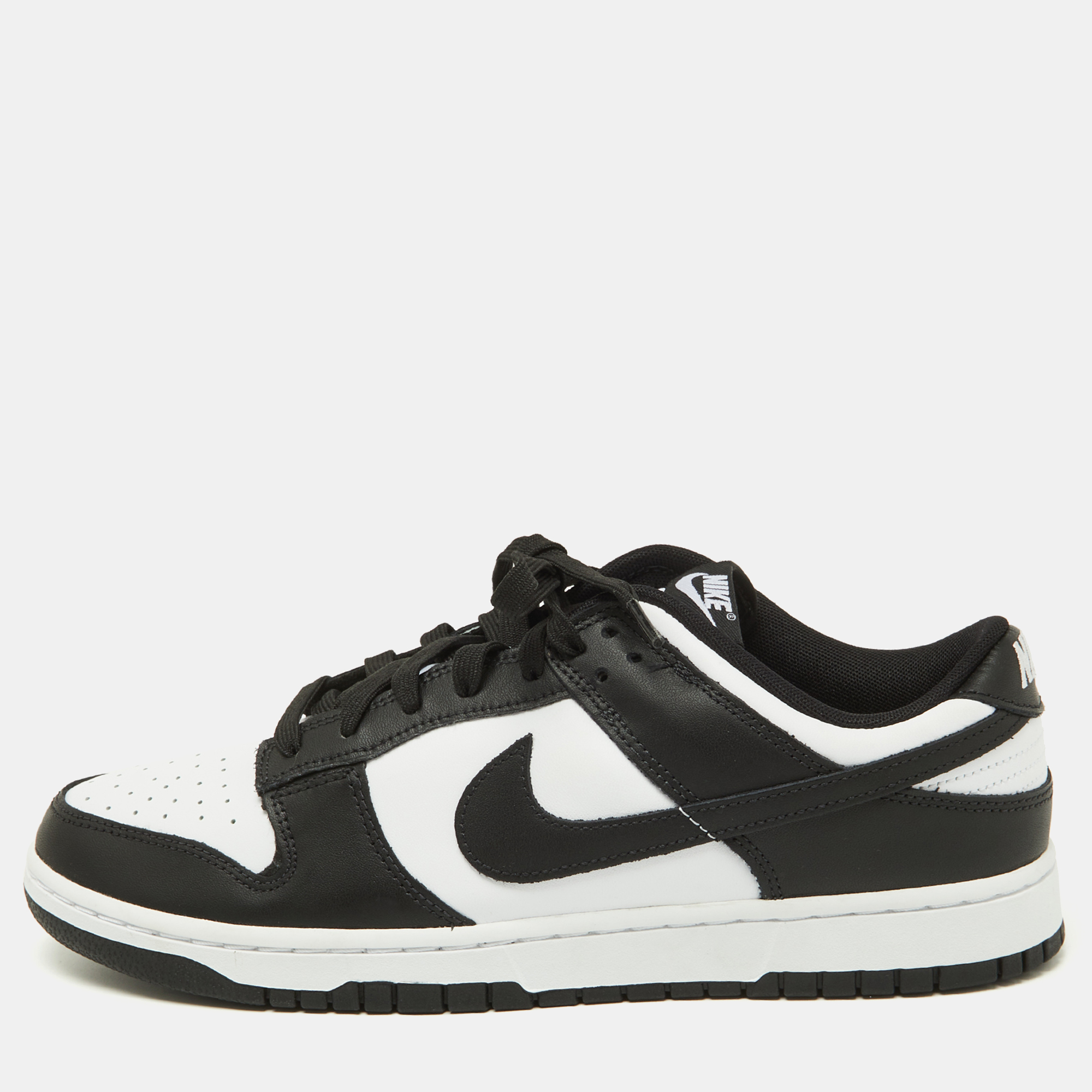 

Nike Black/White Leather Dunk Low Top Sneakers Size