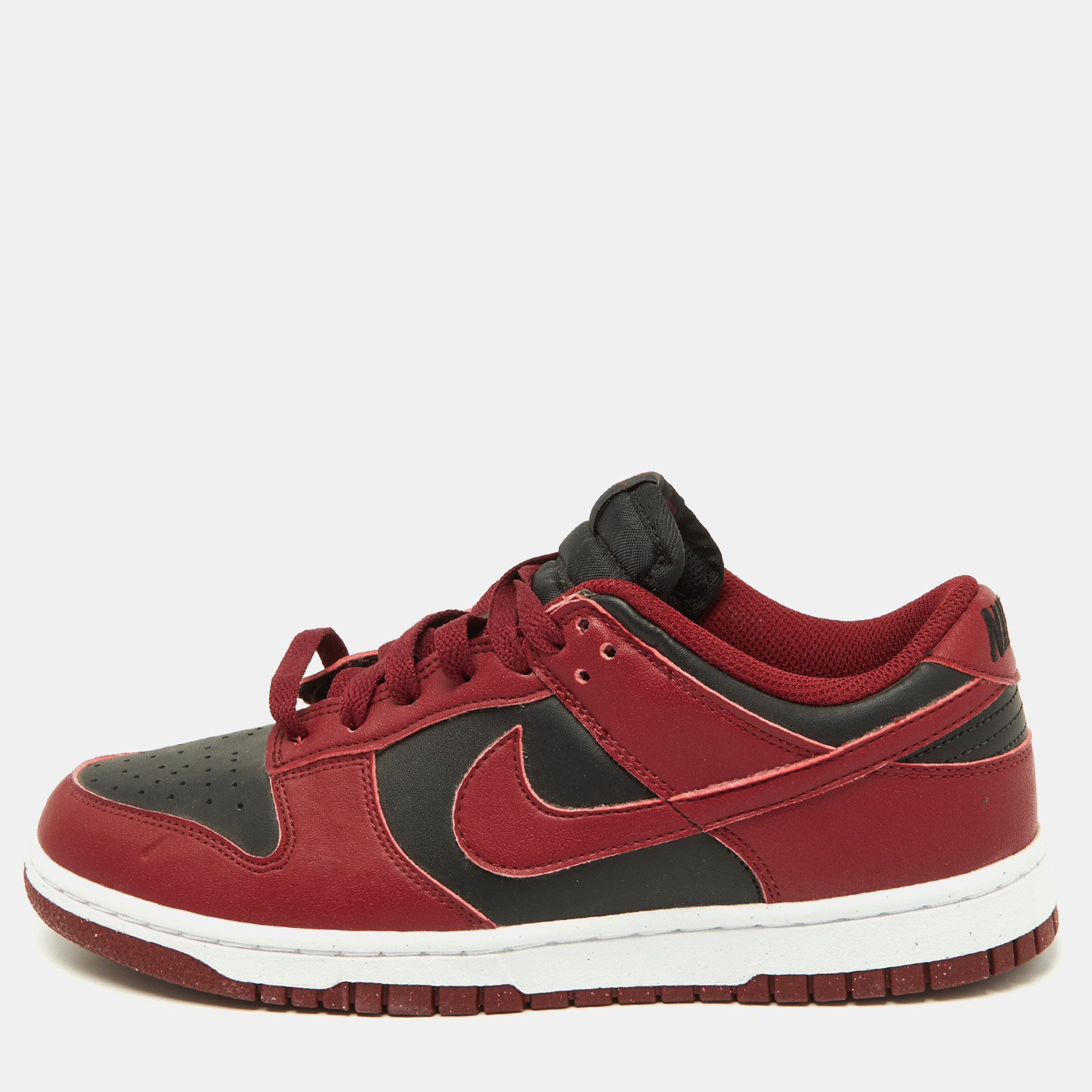 

Nike Red/Black Leather Dunk Low Top "Team Red" Sneakers Size