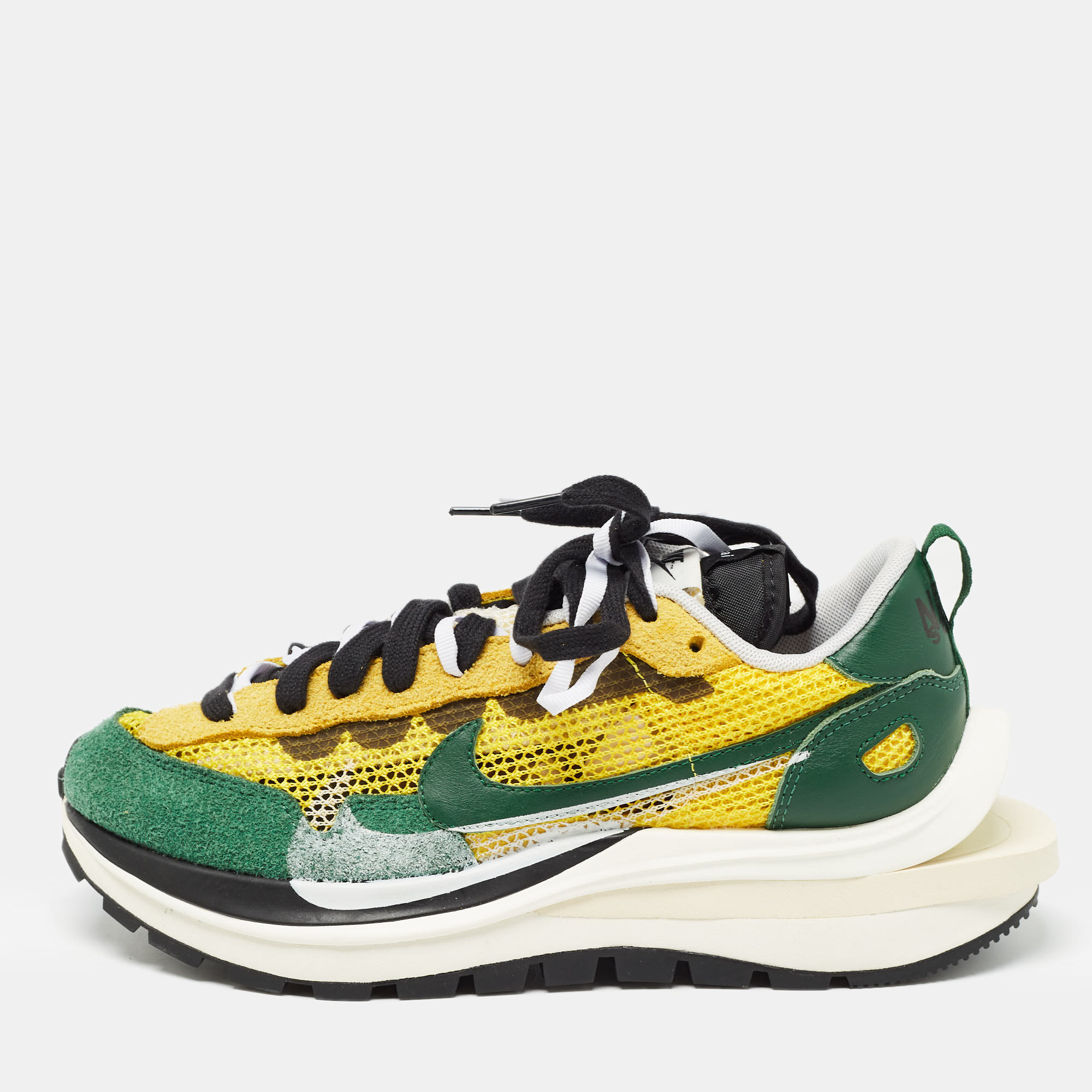 

Nike x Sacai Green/Yellow Mesh and Suede Vaporwaffle Sneakers Size