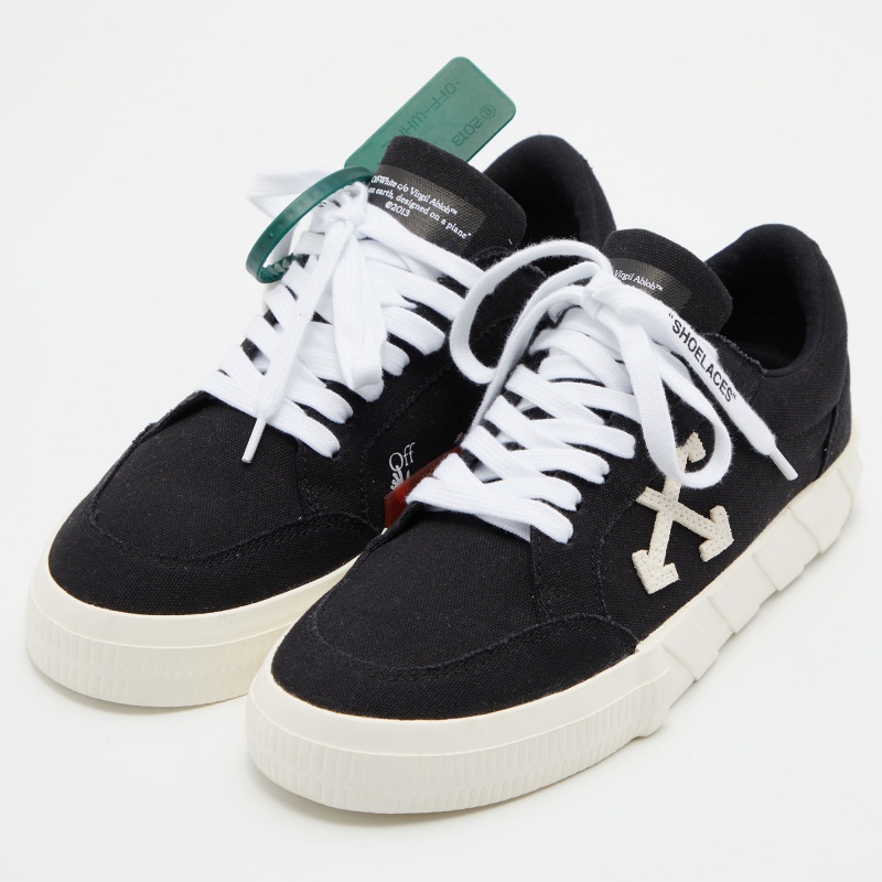 

Off-White Black/White Canvas Vulcanized Low Top Sneakers Size