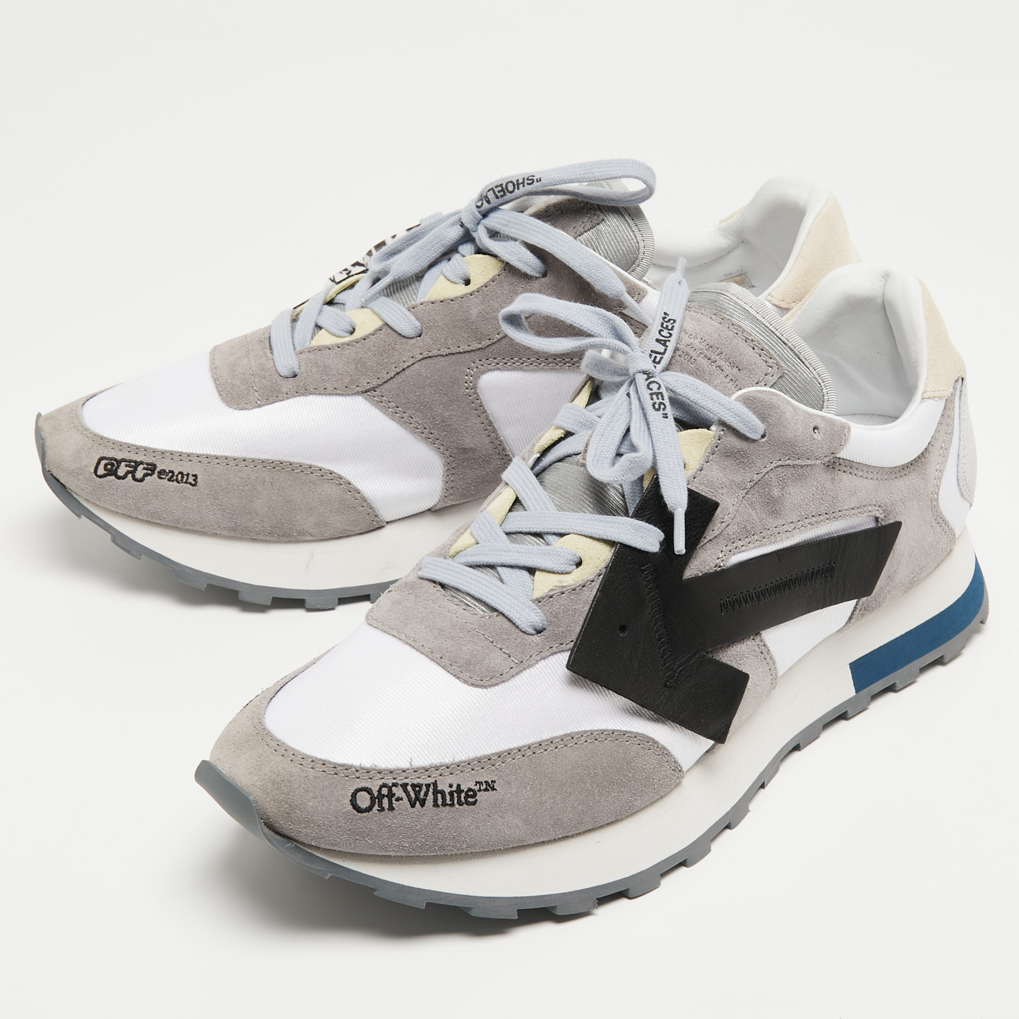 

Off-White Grey Suede and Fabric Arrow Low Top Sneakers Size